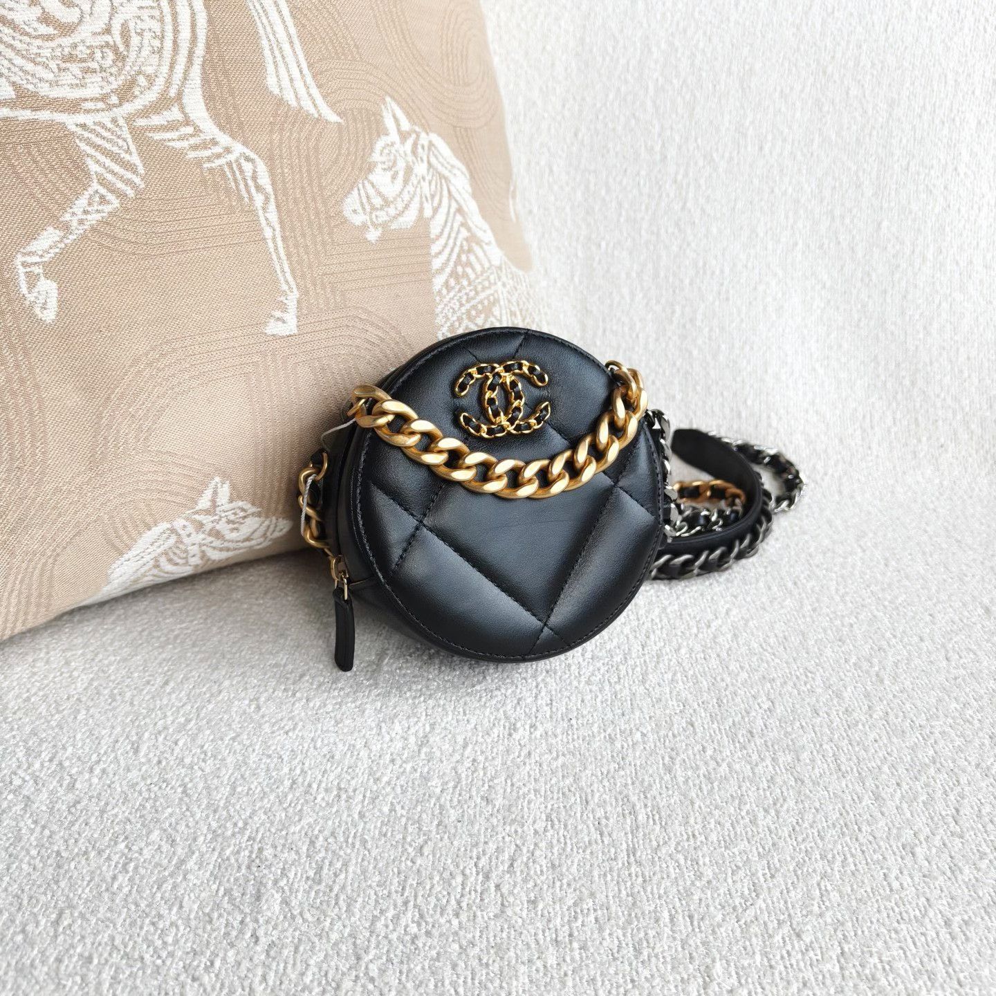 Chanel Pre-loved Bag Very good condition Size ONE SIZE - 6 Thumbnail