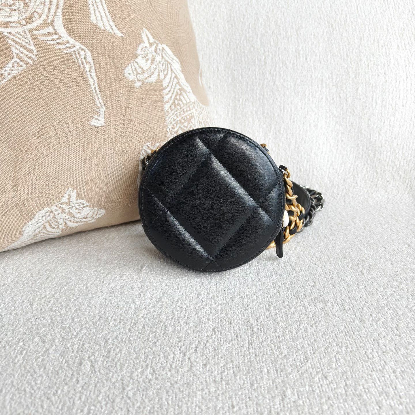 Chanel Pre-loved Bag Very good condition Size ONE SIZE - 3 Thumbnail