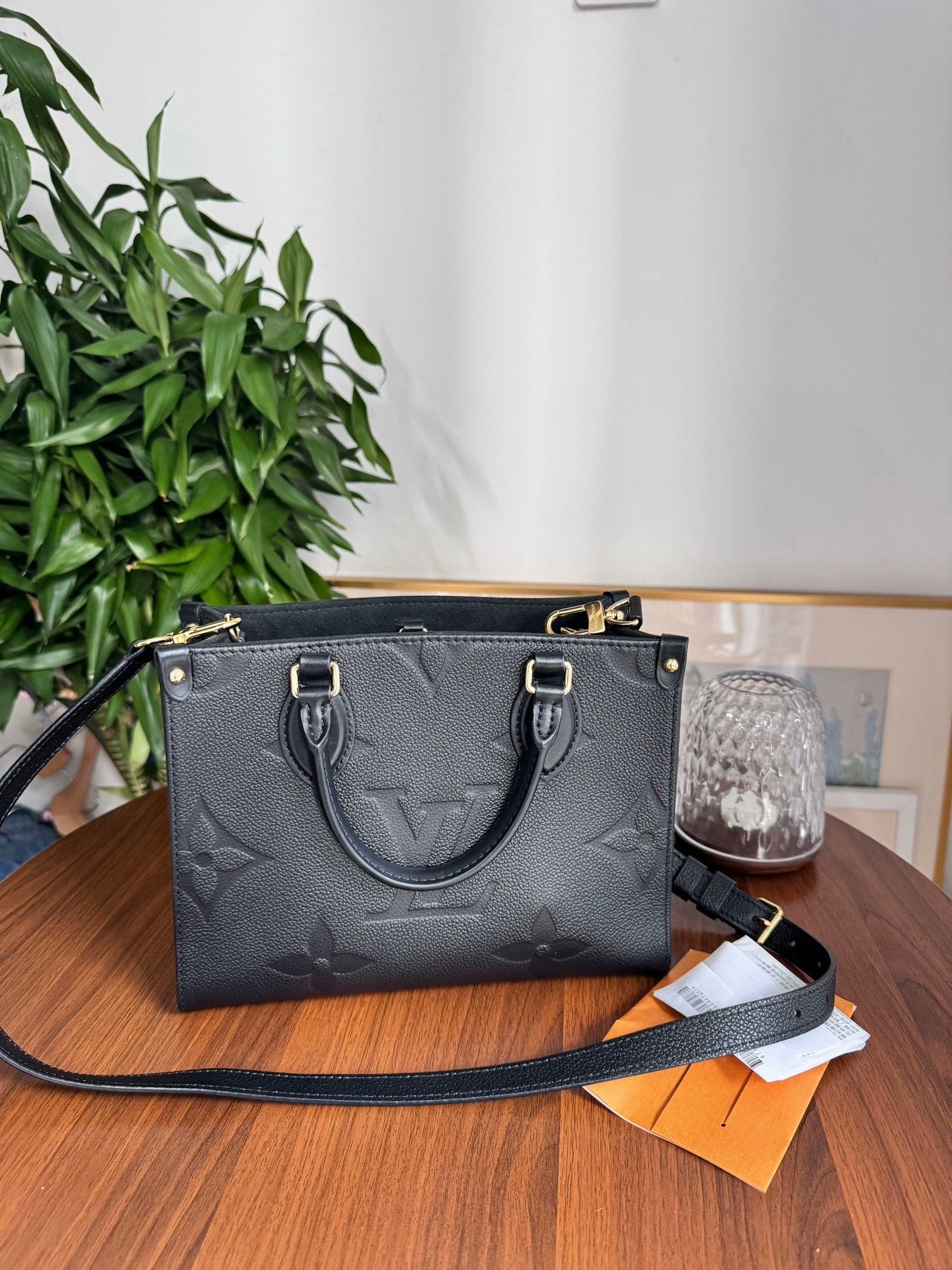 Louis Vuitton Pre-loved Bag Very good condition Size ONE SIZE - 8 Thumbnail