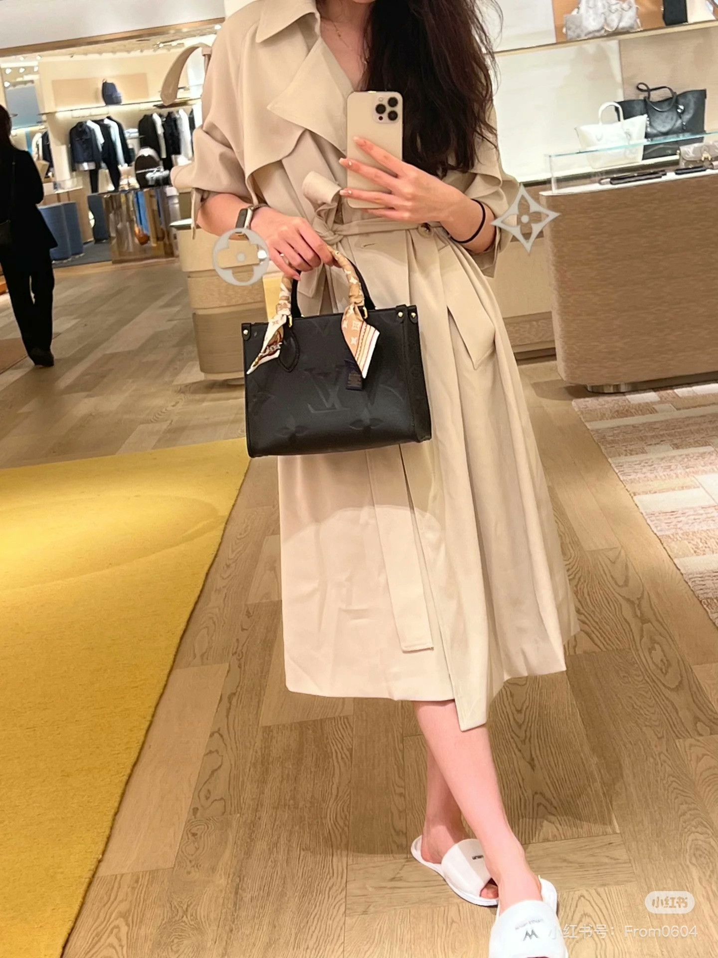 Louis Vuitton Pre-loved Bag Very good condition Size ONE SIZE - 7 Thumbnail