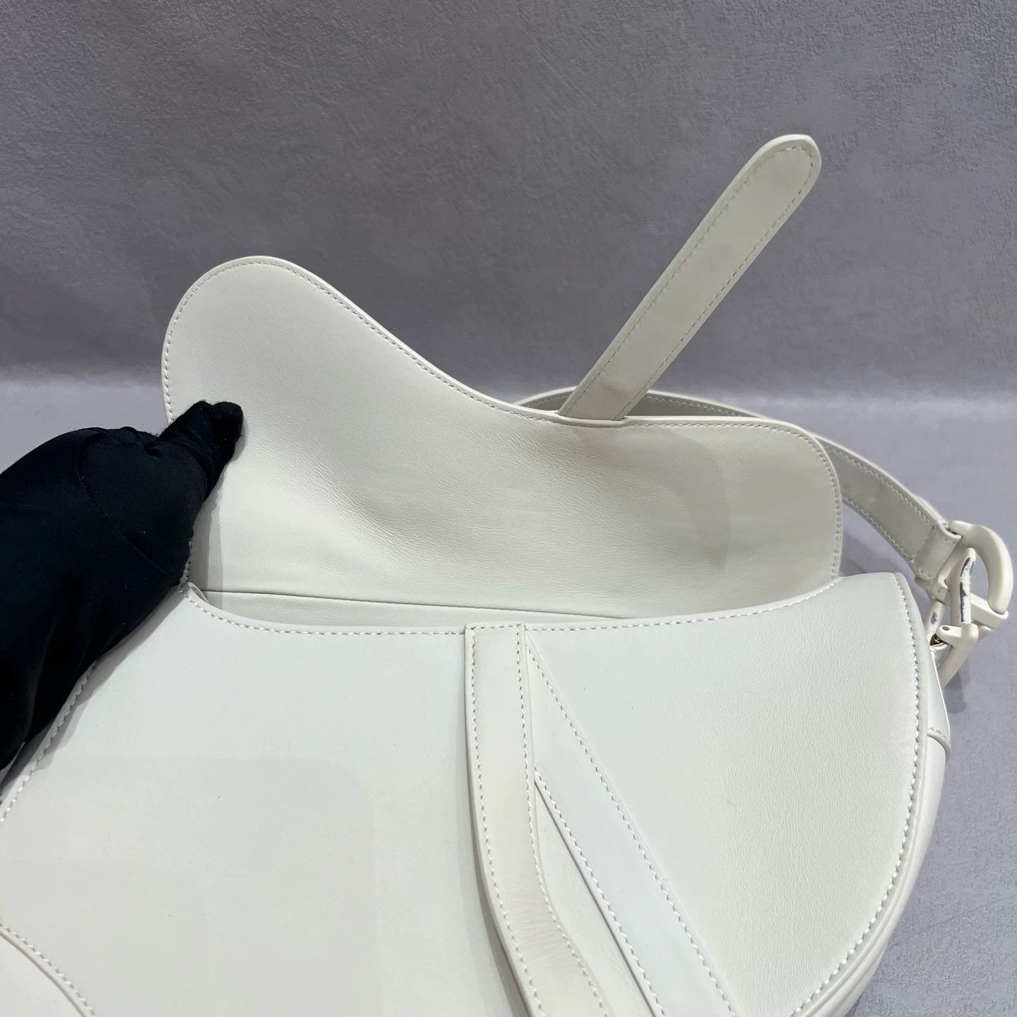 Dior Pre-loved Bag Very good condition Size ONE SIZE - 2 Thumbnail