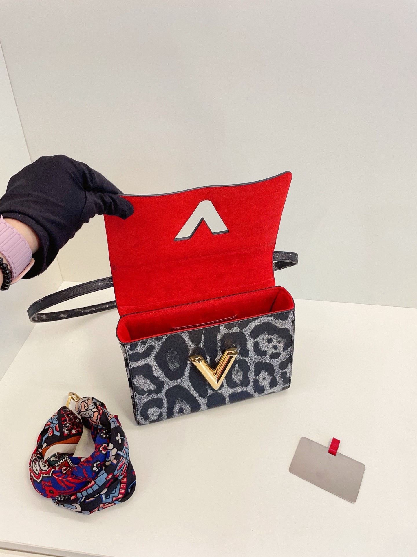 Louis Vuitton Pre-loved Bag Very good condition Size ONE SIZE - 7 Thumbnail