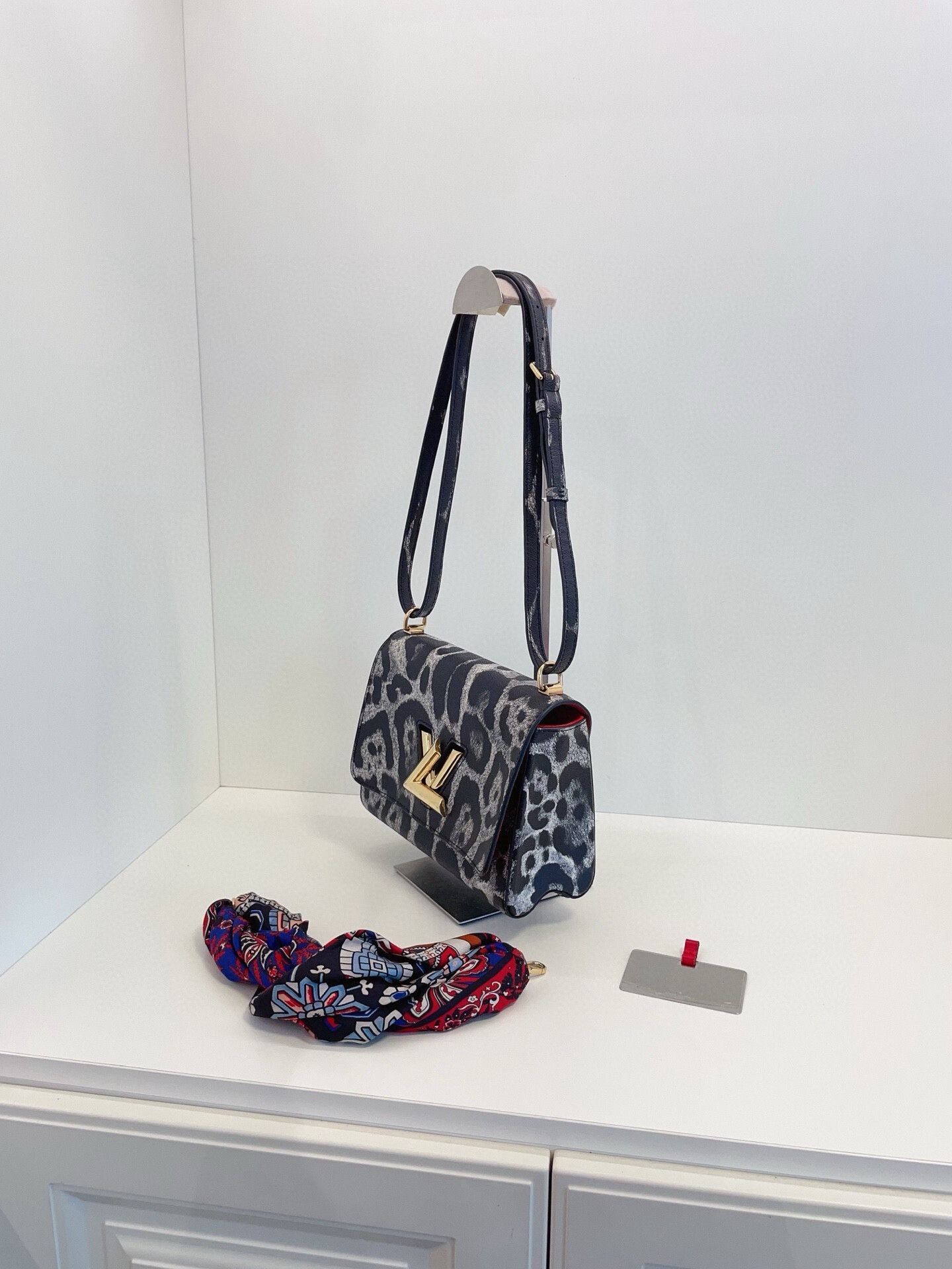 Louis Vuitton Pre-loved Bag Very good condition Size ONE SIZE - 4 Thumbnail