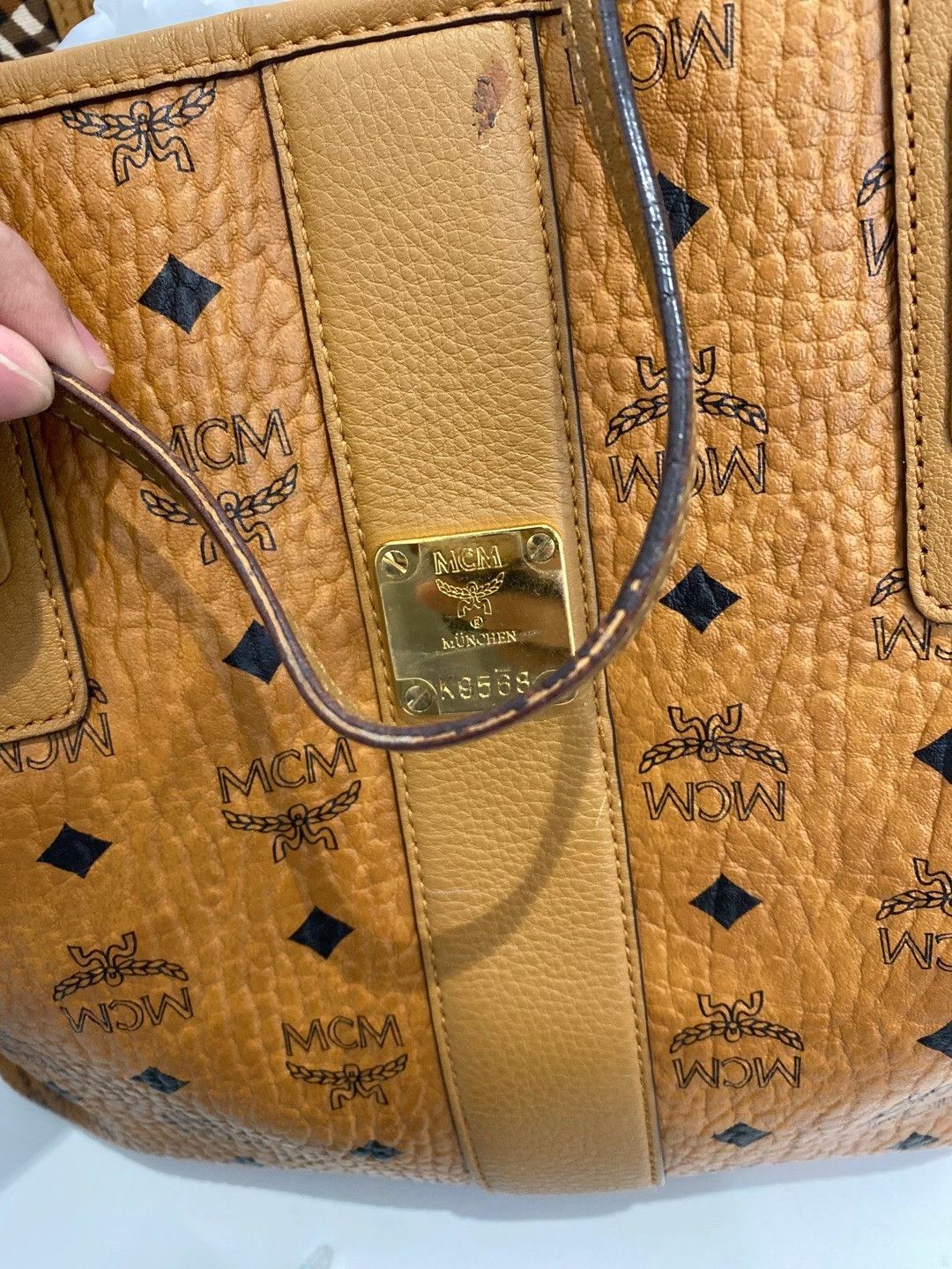 MCM Pre-loved Bag Very good condition Size ONE SIZE - 6 Thumbnail