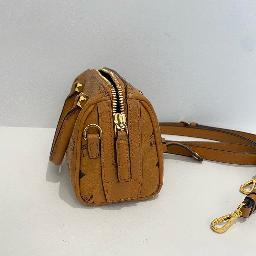 MCM Pre-loved Bag Very good condition Size ONE SIZE - 4 Thumbnail