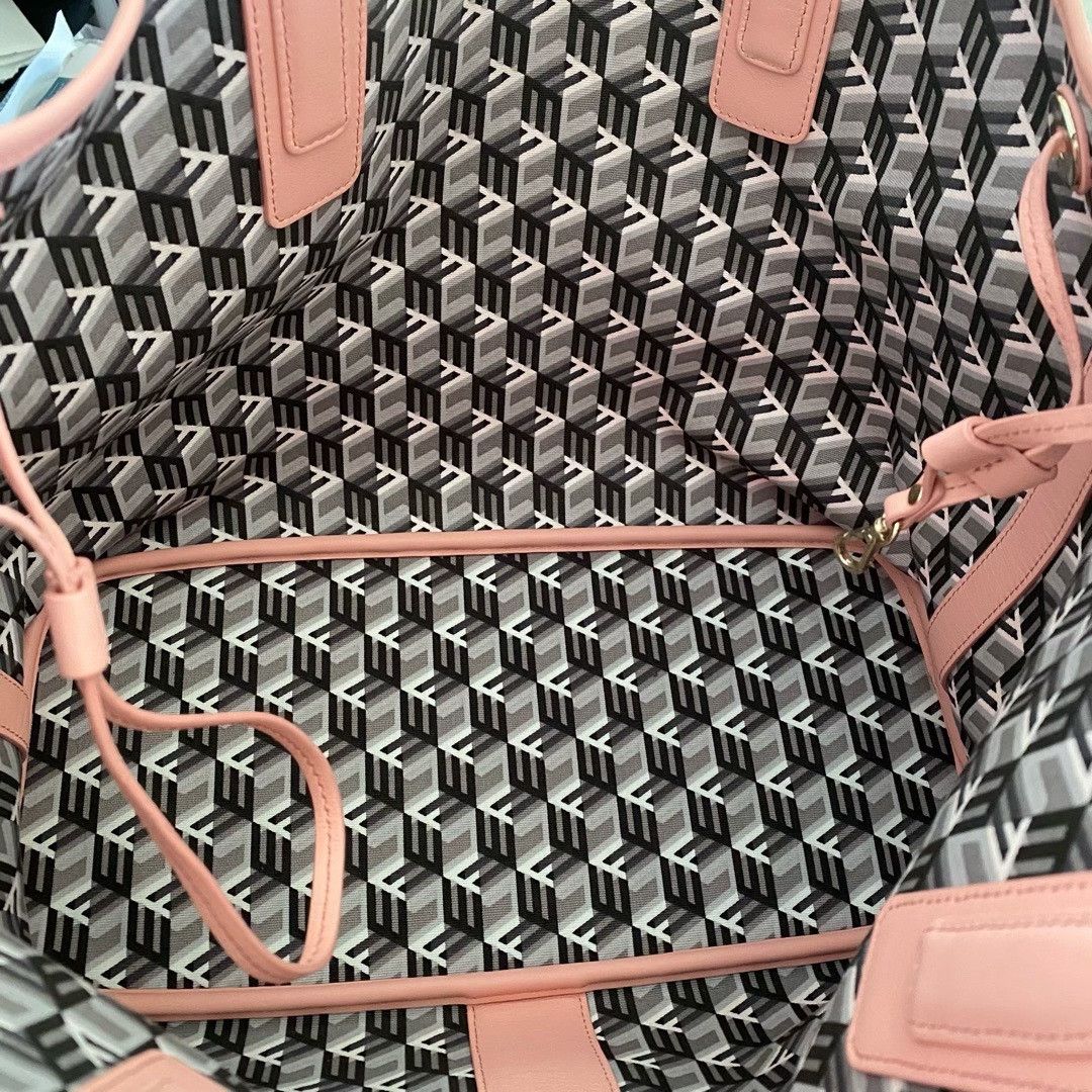 MCM Pre-loved Bag Very good condition Size ONE SIZE - 5 Thumbnail