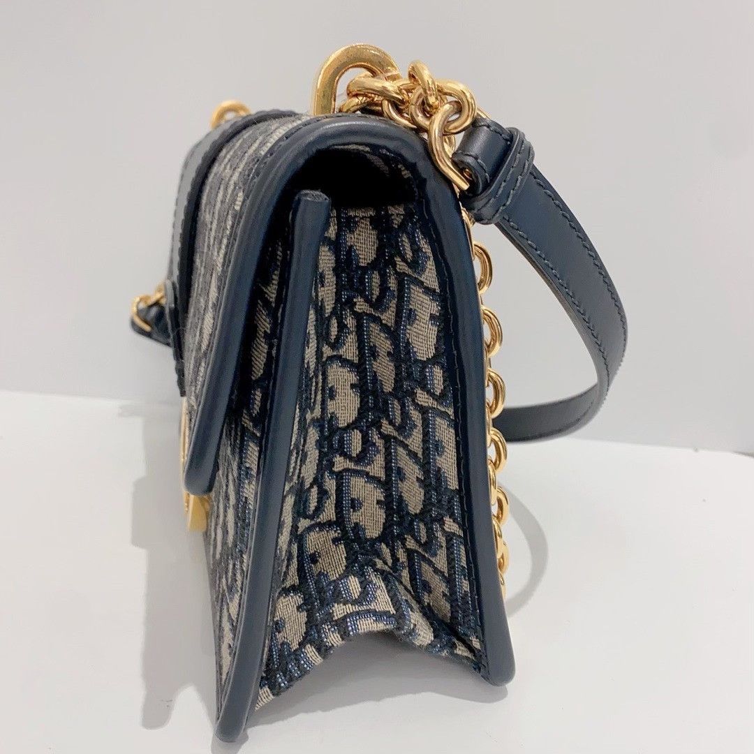 Dior Pre-loved Bag Very good condition Size ONE SIZE - 4 Thumbnail