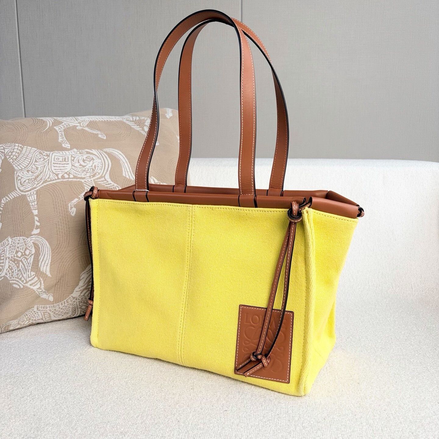 Loewe Pre-loved Bag Very good condition Size ONE SIZE - 4 Thumbnail