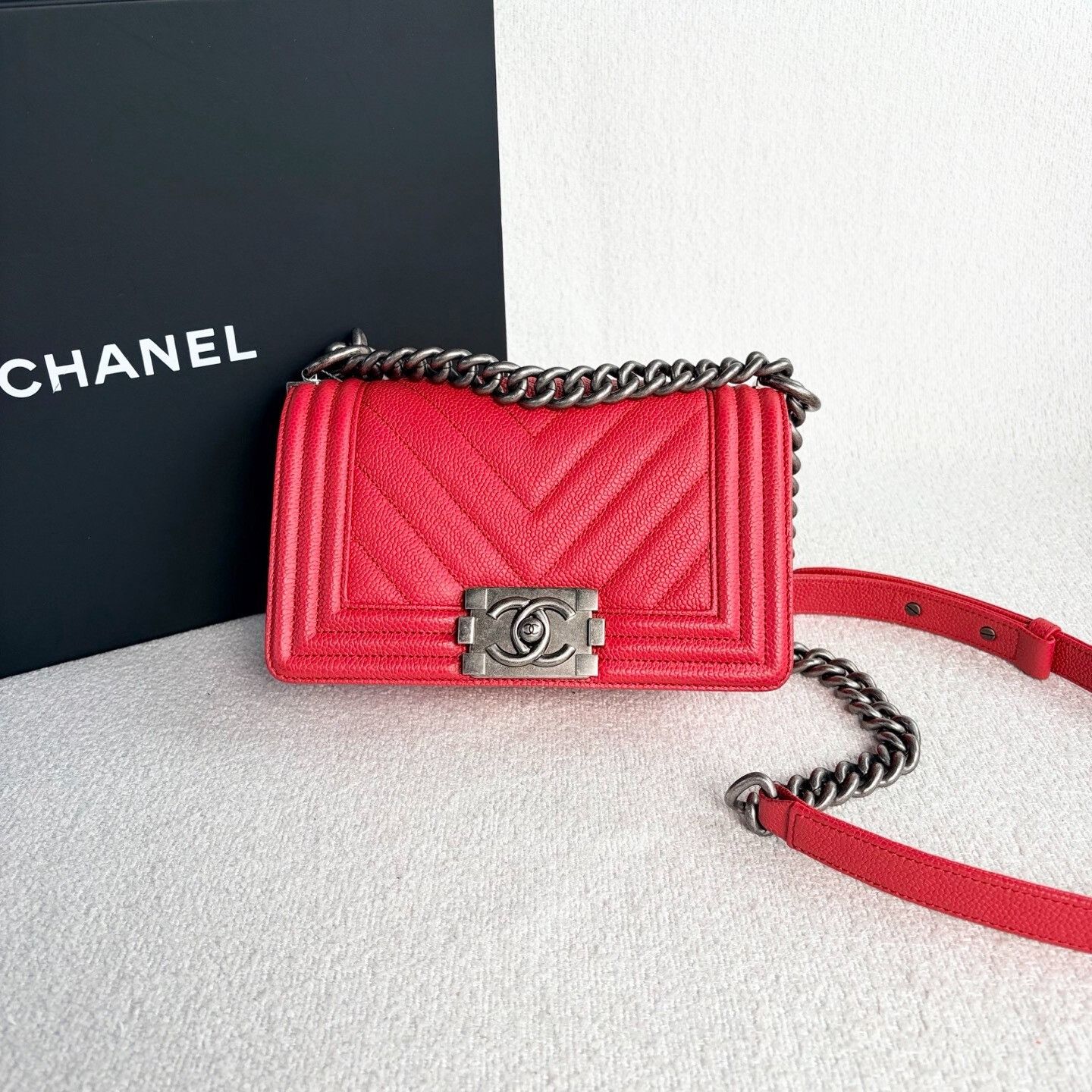 Chanel Pre-loved Bag Very good condition Size ONE SIZE - 2 Thumbnail