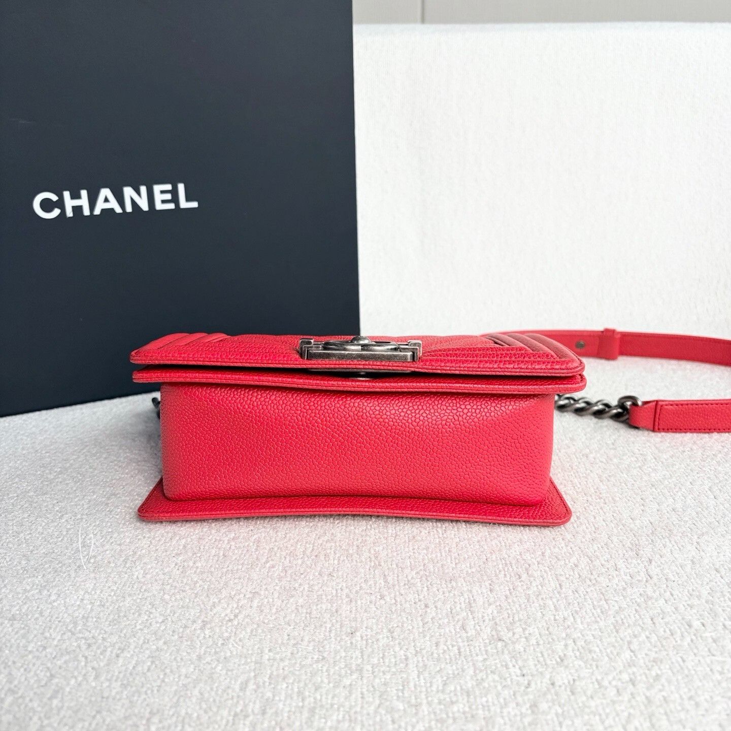 Chanel Pre-loved Bag Very good condition Size ONE SIZE - 5 Thumbnail