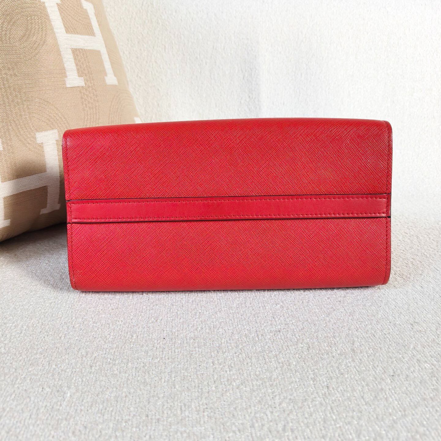 Prada Pre-loved Bag Very good condition Size ONE SIZE - 5 Thumbnail