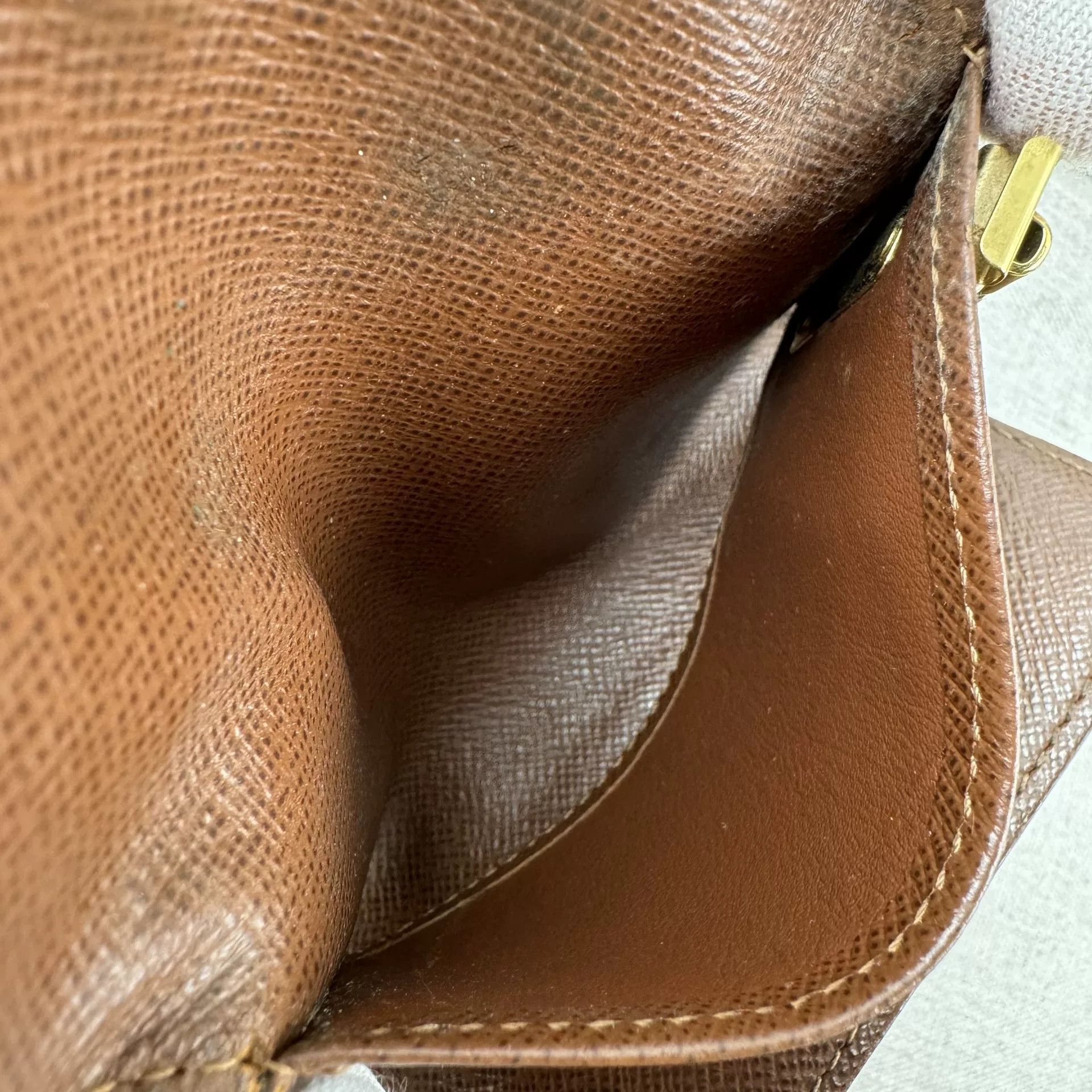 Louis Vuitton Pre-loved Bag Very good condition Size ONE SIZE - 8 Thumbnail