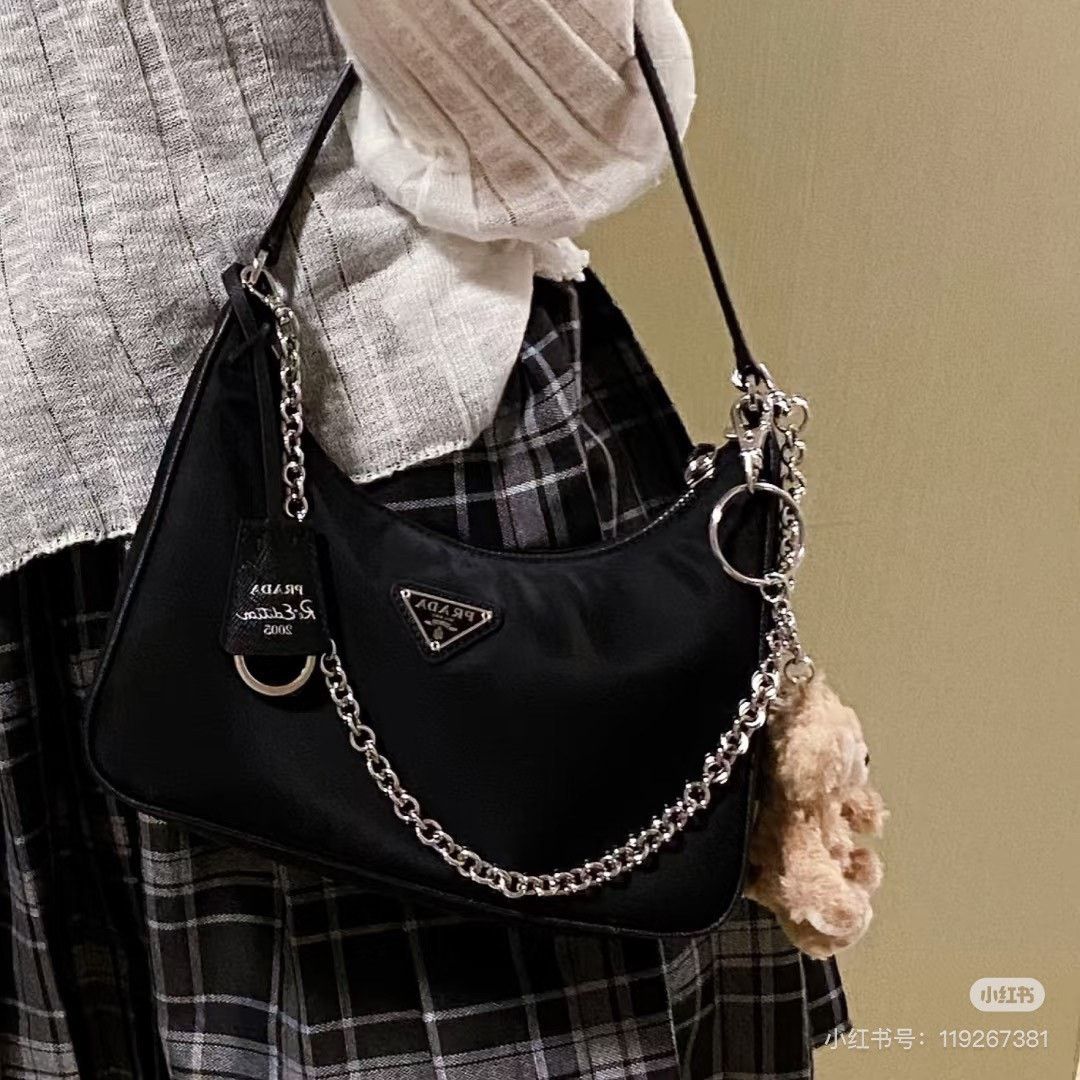 Prada Pre-loved Bag Very good condition Size ONE SIZE - 9 Thumbnail