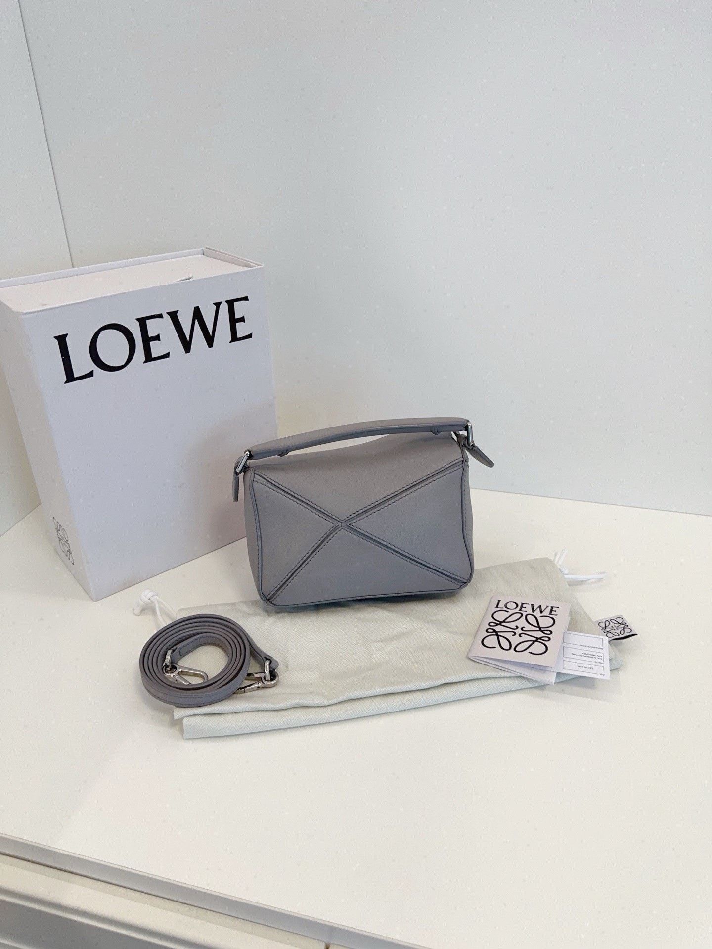 Loewe Pre-loved Bag Very good condition Size ONE SIZE - 2 Thumbnail
