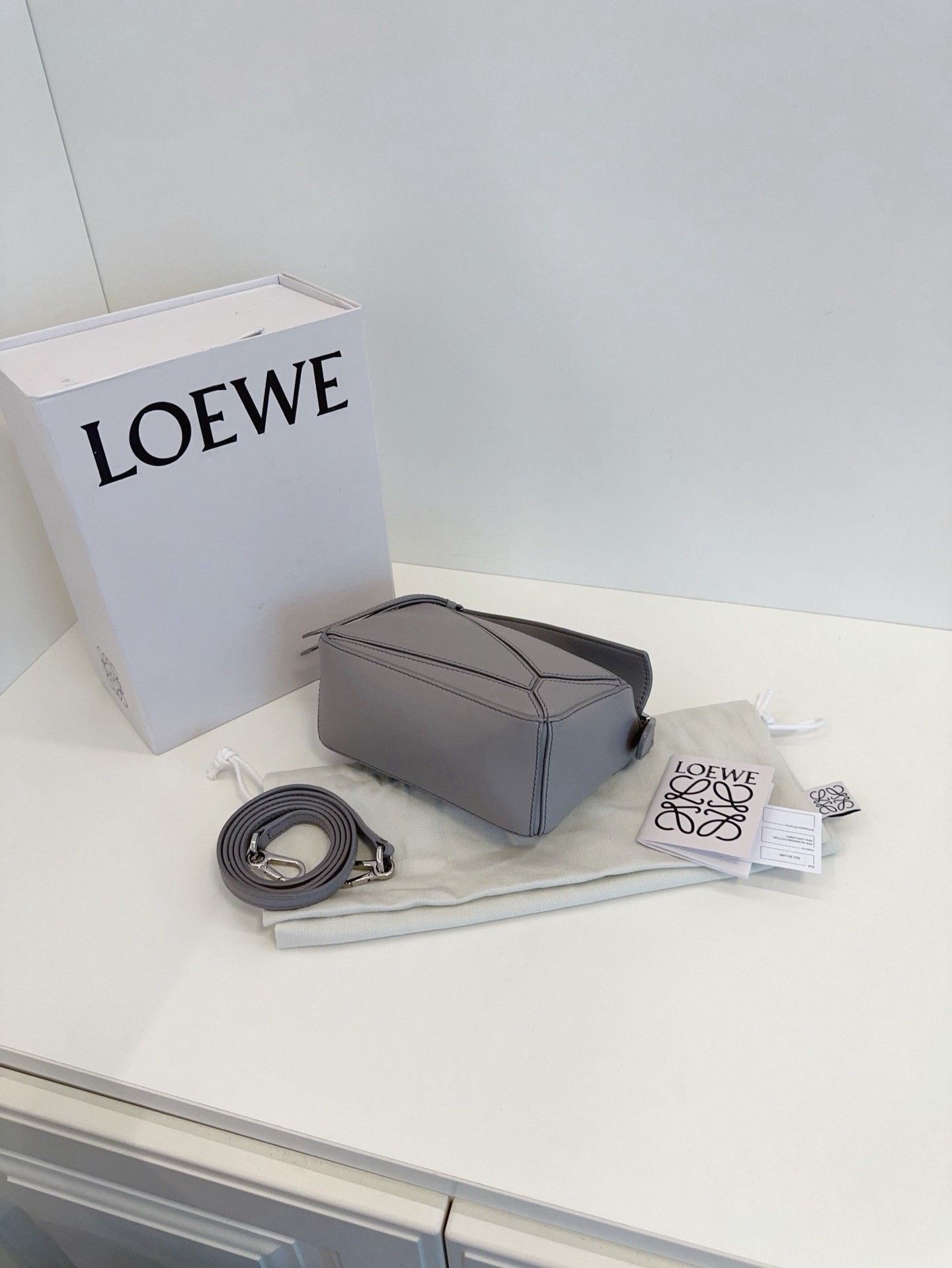 Loewe Pre-loved Bag Very good condition Size ONE SIZE - 6 Thumbnail