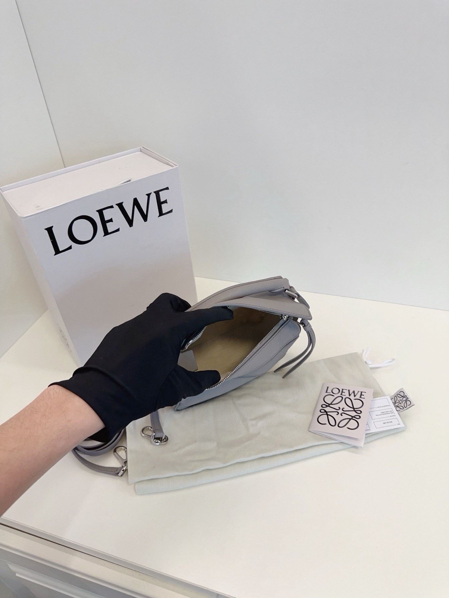 Loewe Pre-loved Bag Very good condition Size ONE SIZE - 7 Thumbnail