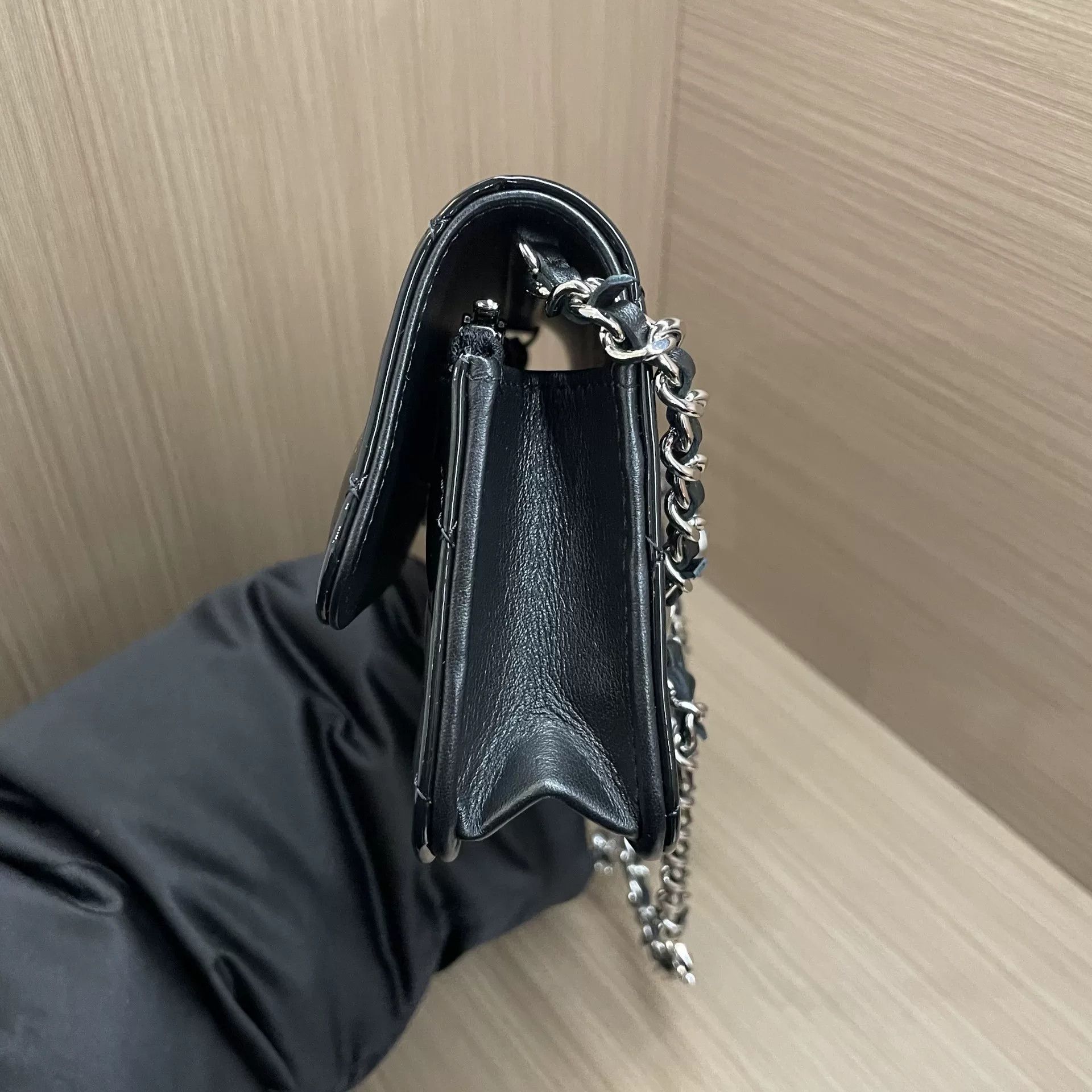 Chanel Pre-loved Bag Very good condition Size ONE SIZE - 4 Thumbnail