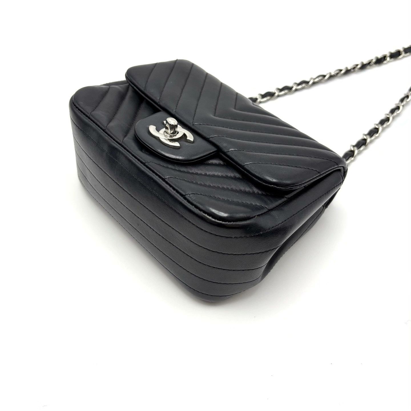Chanel Pre-loved Bag Very good condition Size ONE SIZE - 4 Thumbnail