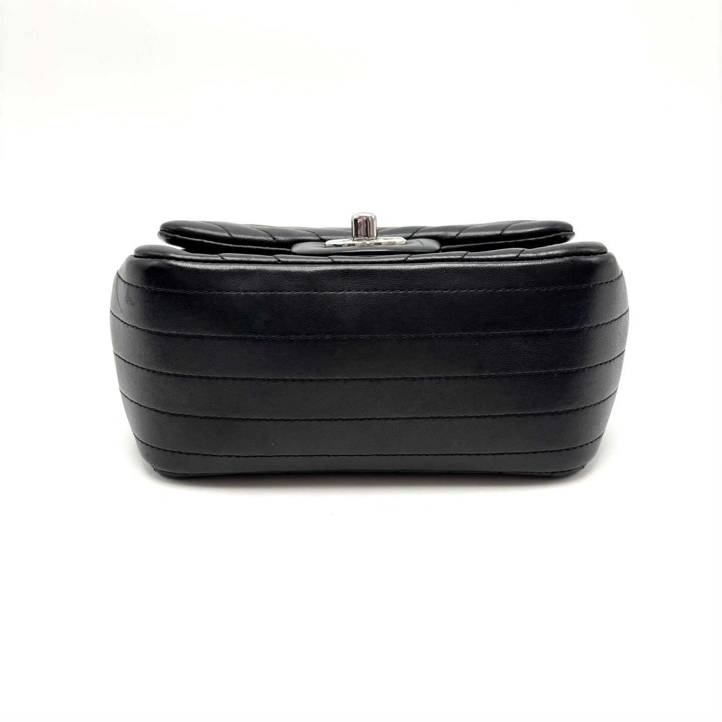 Chanel Pre-loved Bag Very good condition Size ONE SIZE - 5 Thumbnail