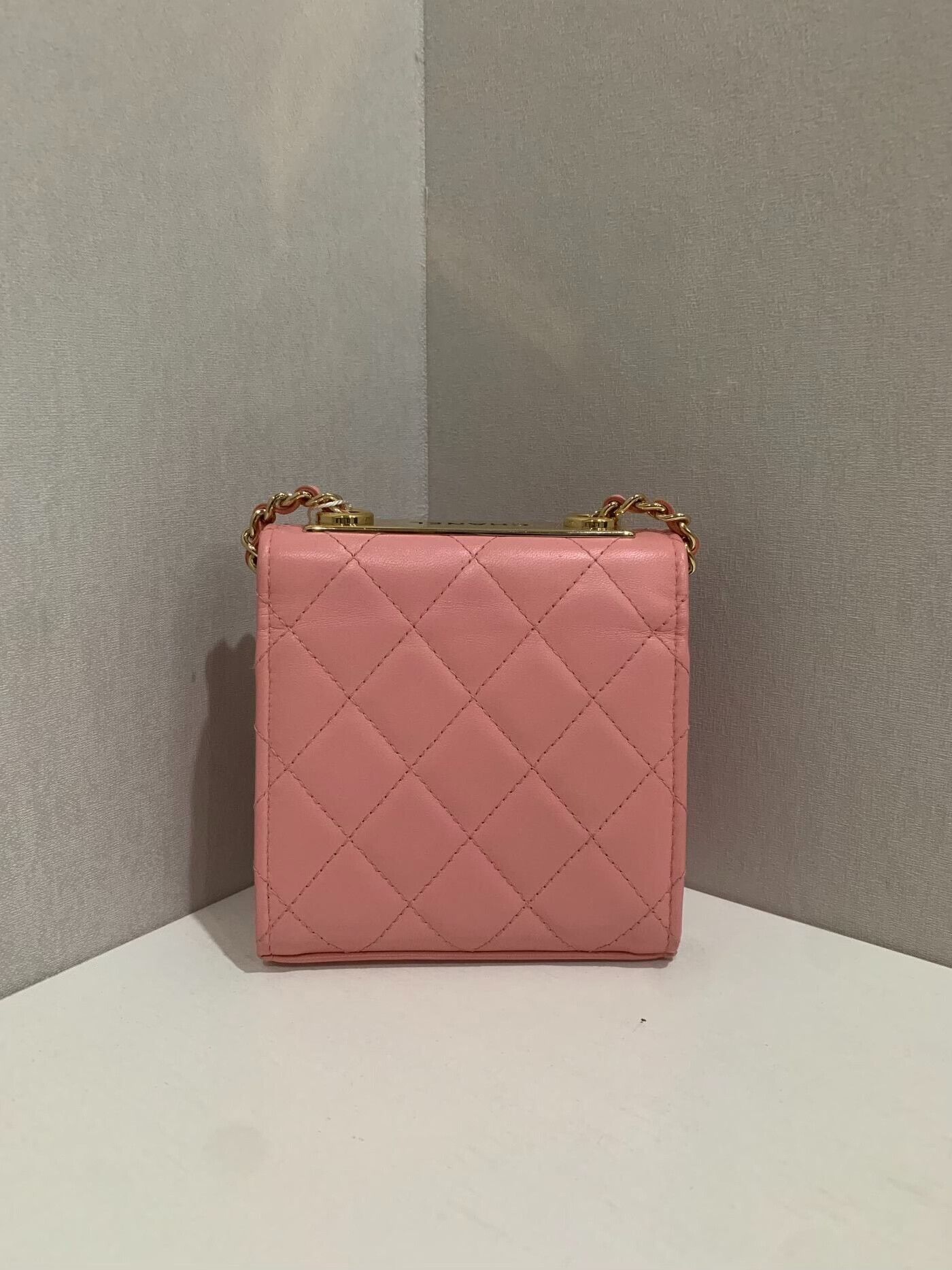 Chanel Pre-loved Bag Very good condition Size ONE SIZE - 2 Thumbnail