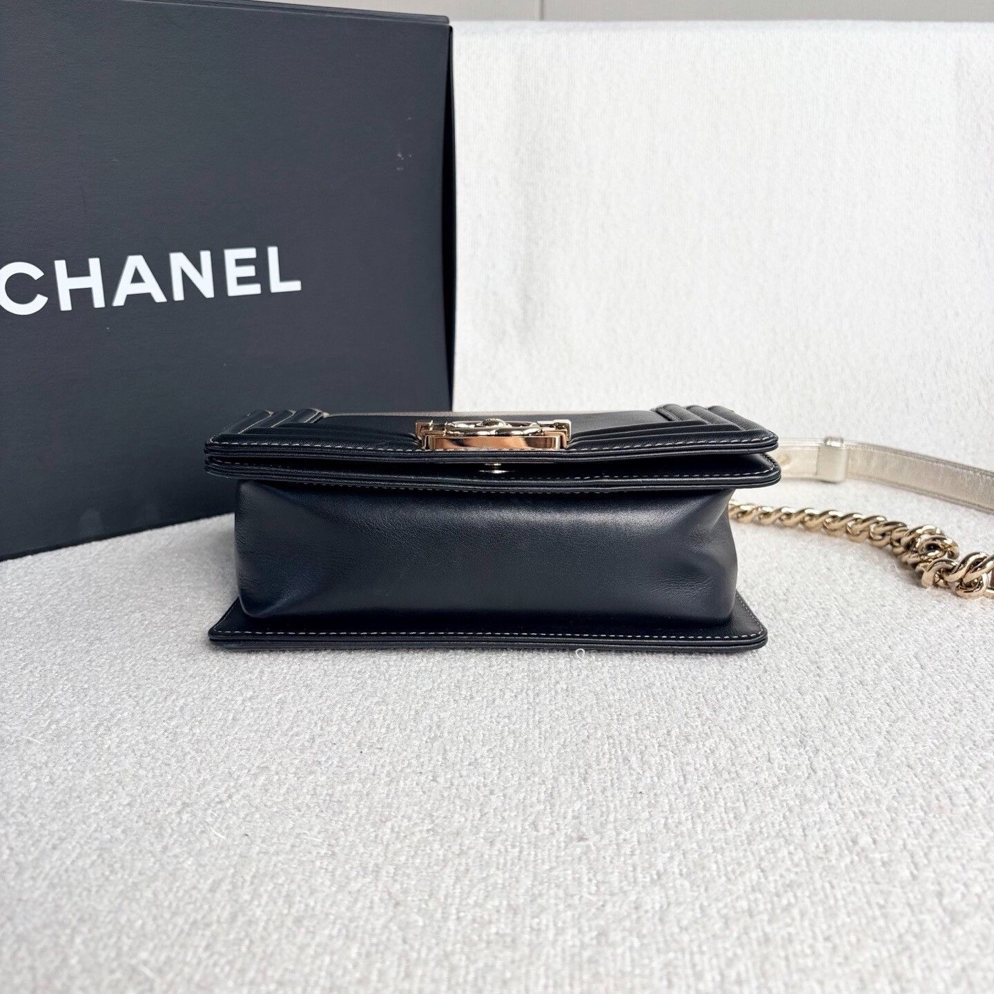 Chanel Pre-loved Bag Very good condition Size ONE SIZE - 5 Thumbnail