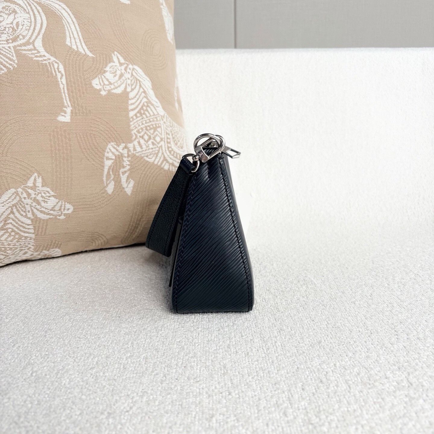 Louis Vuitton Pre-loved Bag Very good condition Size ONE SIZE - 3 Thumbnail