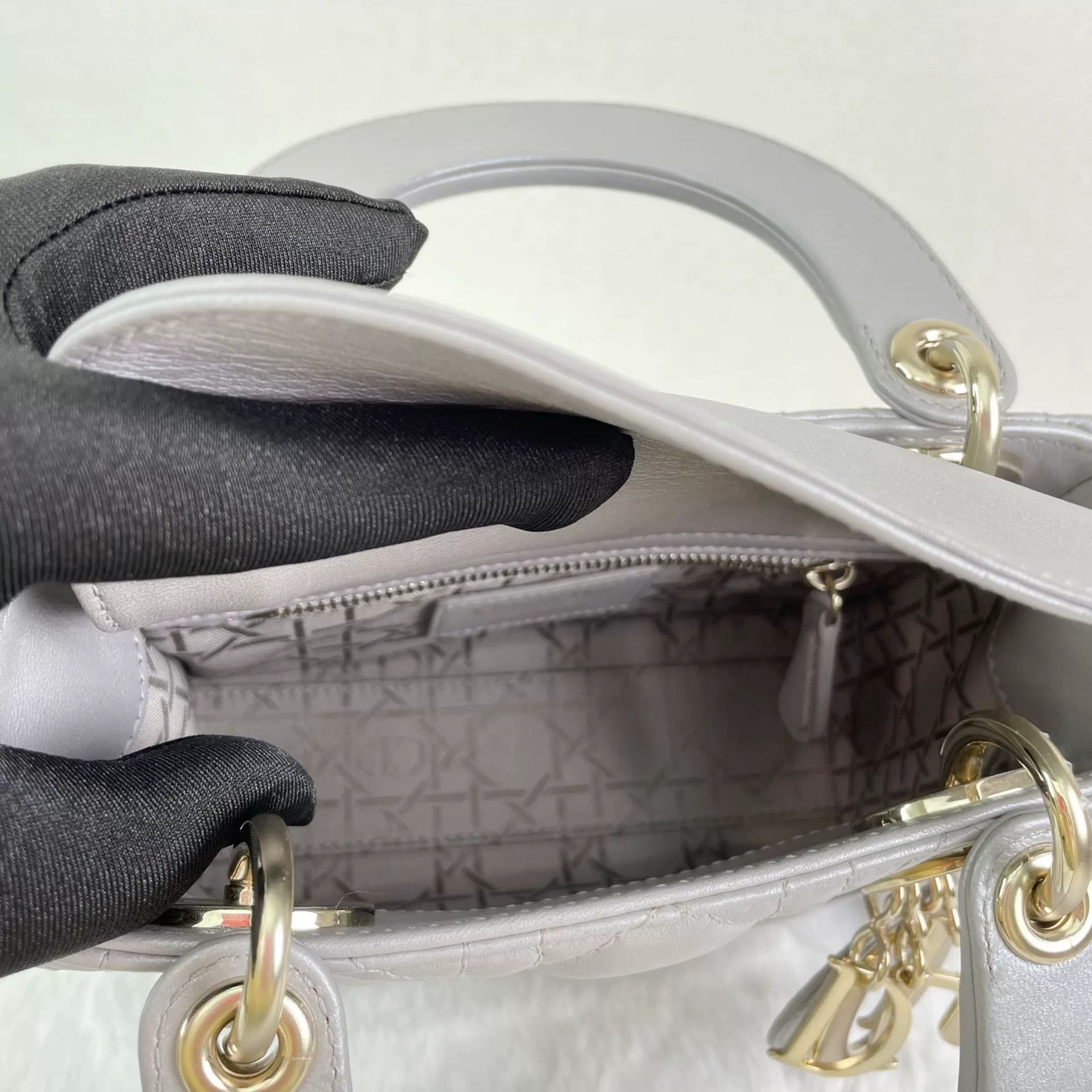 Dior Pre-loved Bag Very good condition Size ONE SIZE - 8 Thumbnail
