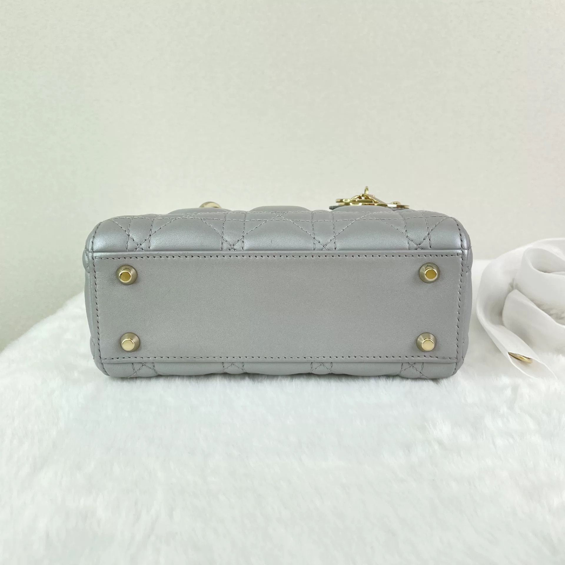 Dior Pre-loved Bag Very good condition Size ONE SIZE - 4 Thumbnail