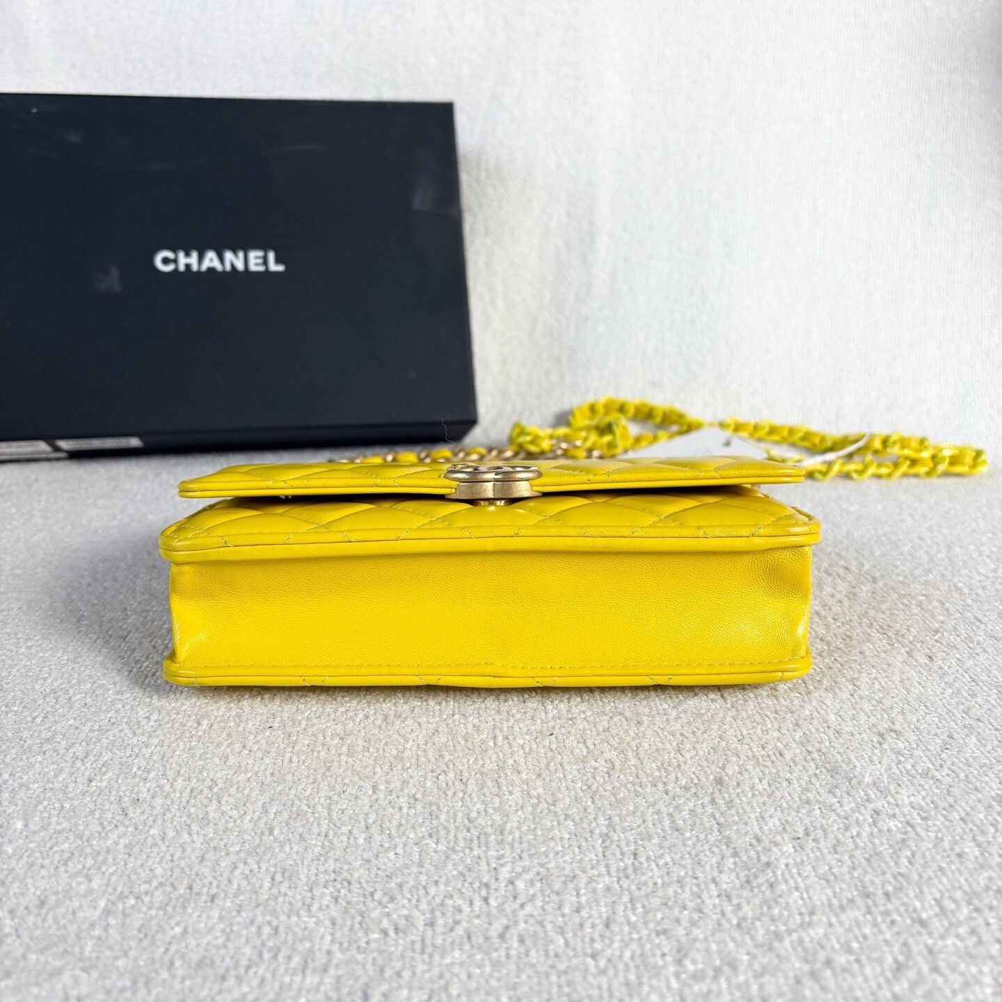 Chanel Pre-loved Bag Very good condition Size ONE SIZE - 5 Thumbnail