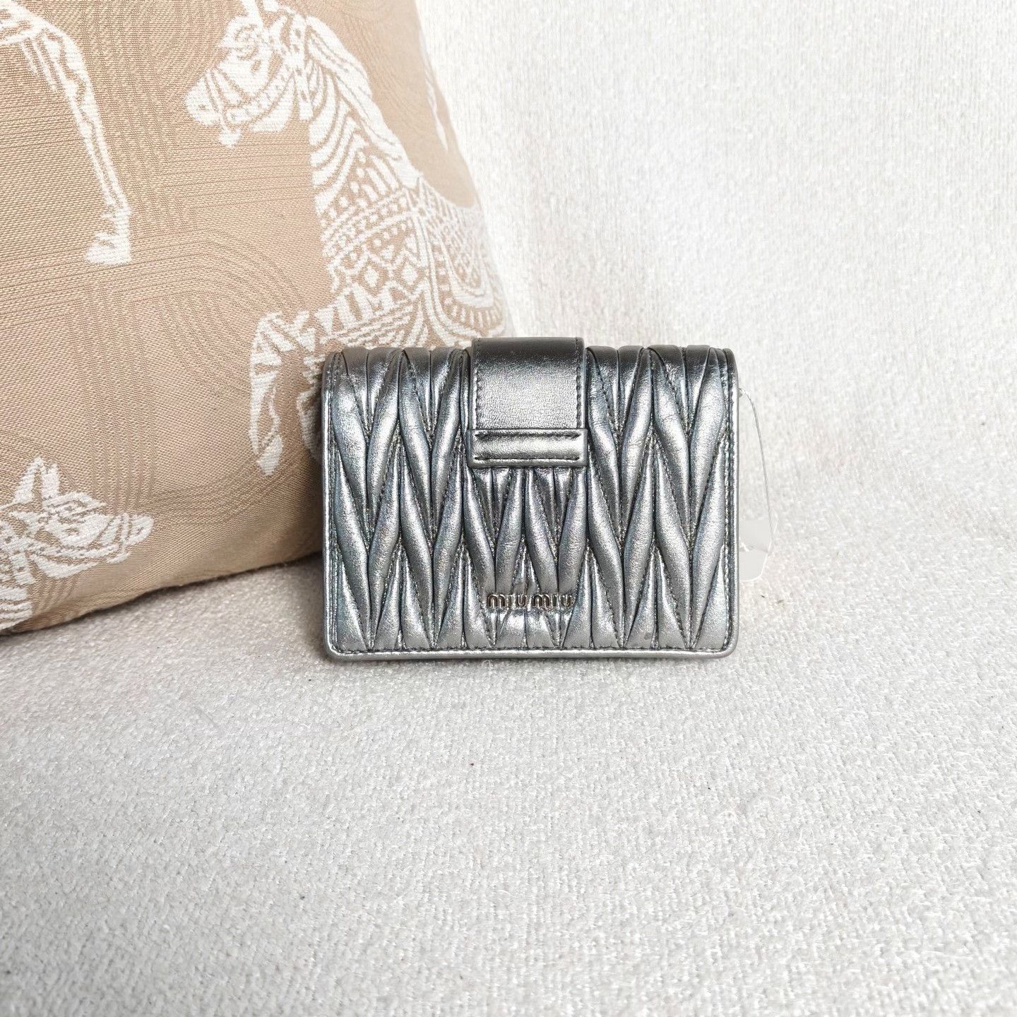 Miu Miu Pre-loved Bag Very good condition Size ONE SIZE - 3 Thumbnail