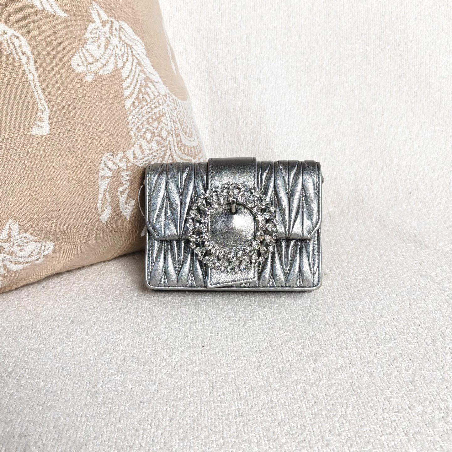 Miu Miu Pre-loved Bag Very good condition Size ONE SIZE - 2 Thumbnail