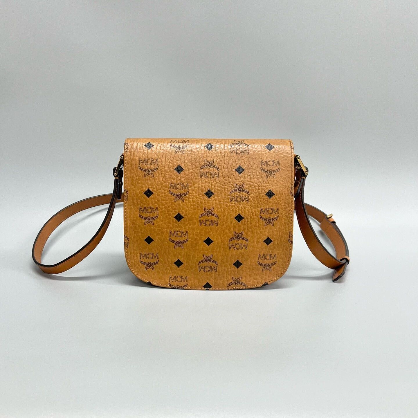 MCM Pre-loved Bag Very good condition Size ONE SIZE - 2 Thumbnail