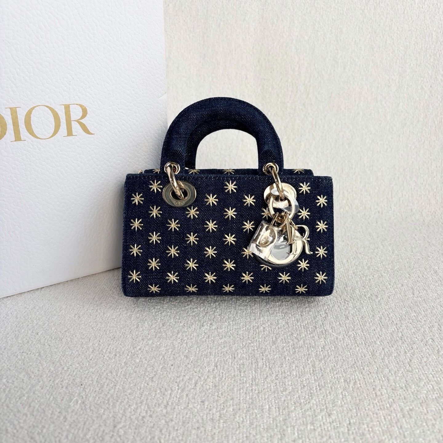 Dior Pre-loved Bag Very good condition Size ONE SIZE - 2 Thumbnail