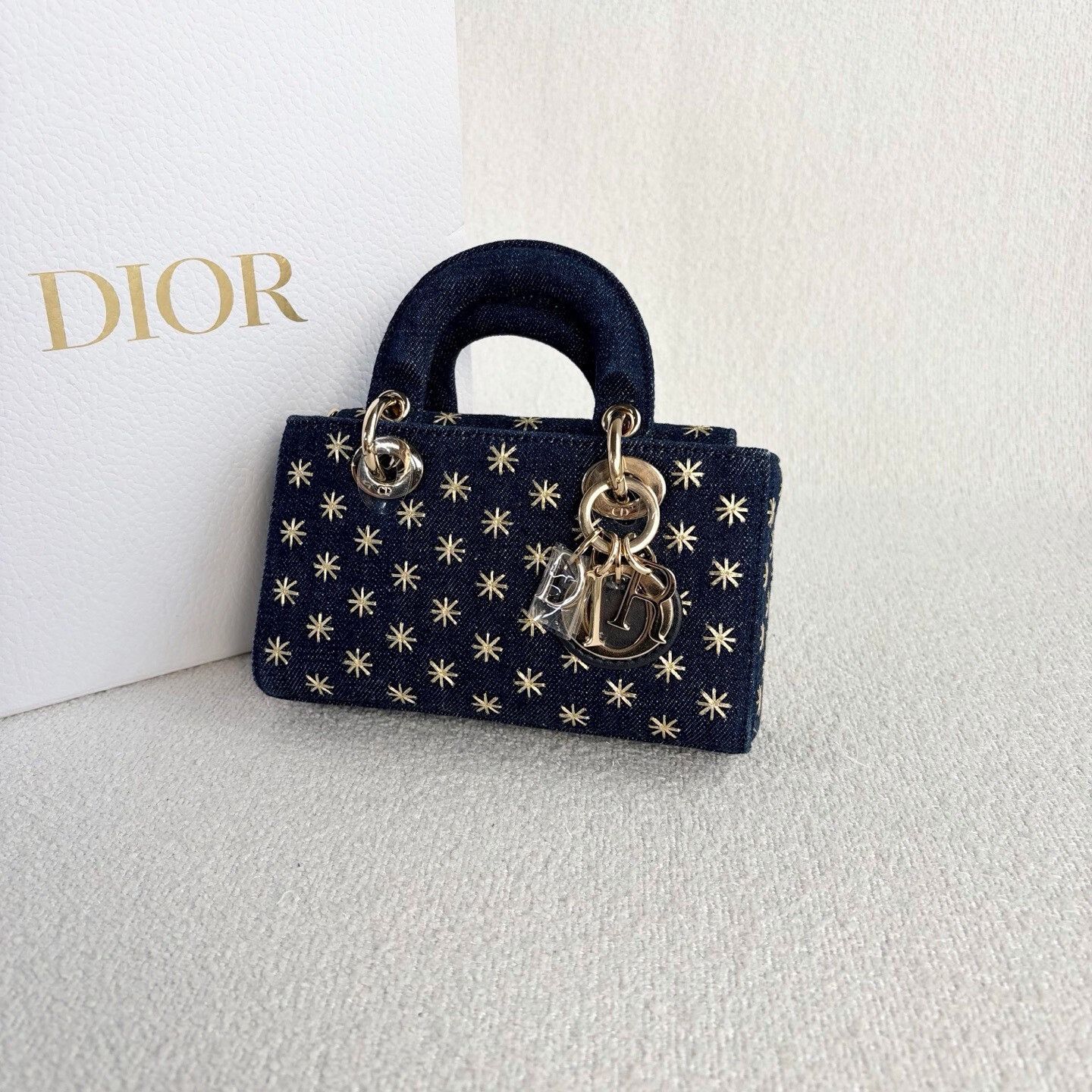 Dior Pre-loved Bag Very good condition Size ONE SIZE - 4 Thumbnail