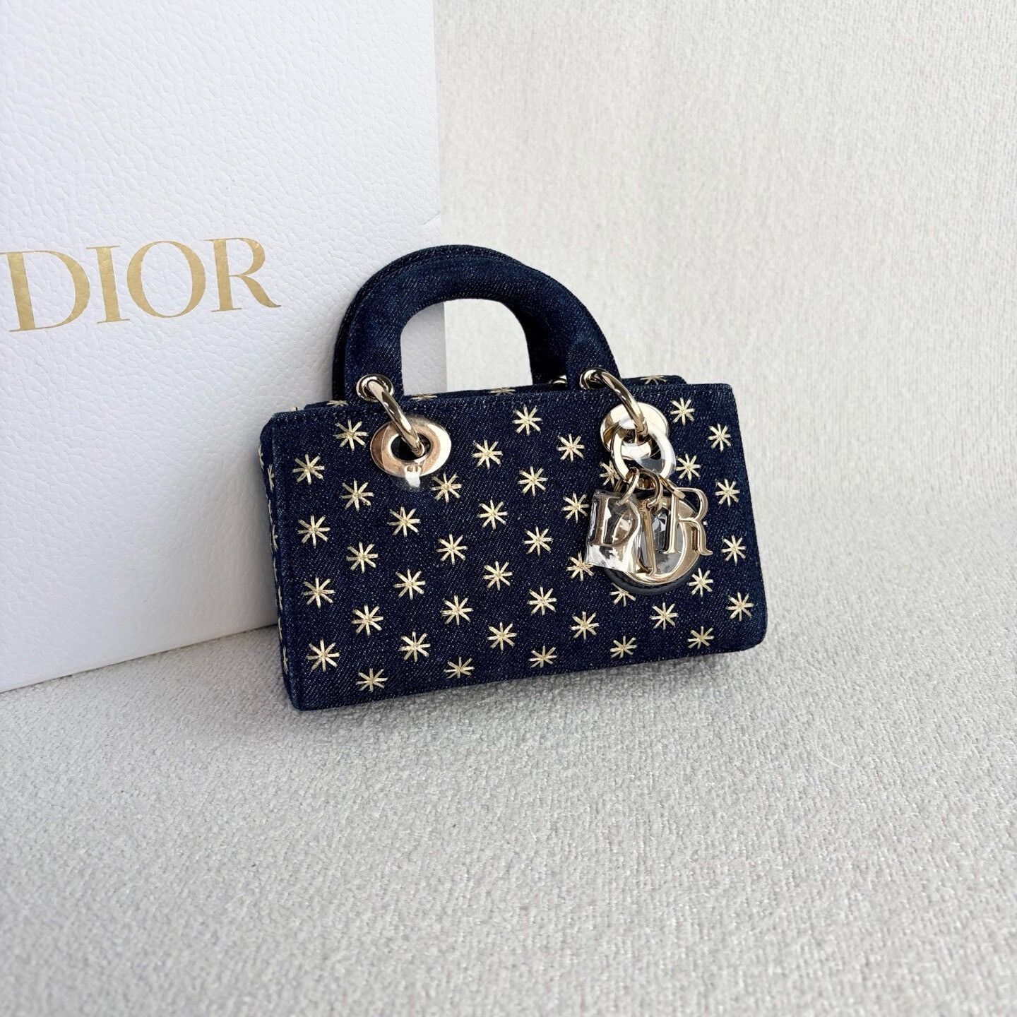 Dior Pre-loved Bag Very good condition Size ONE SIZE - 6 Thumbnail