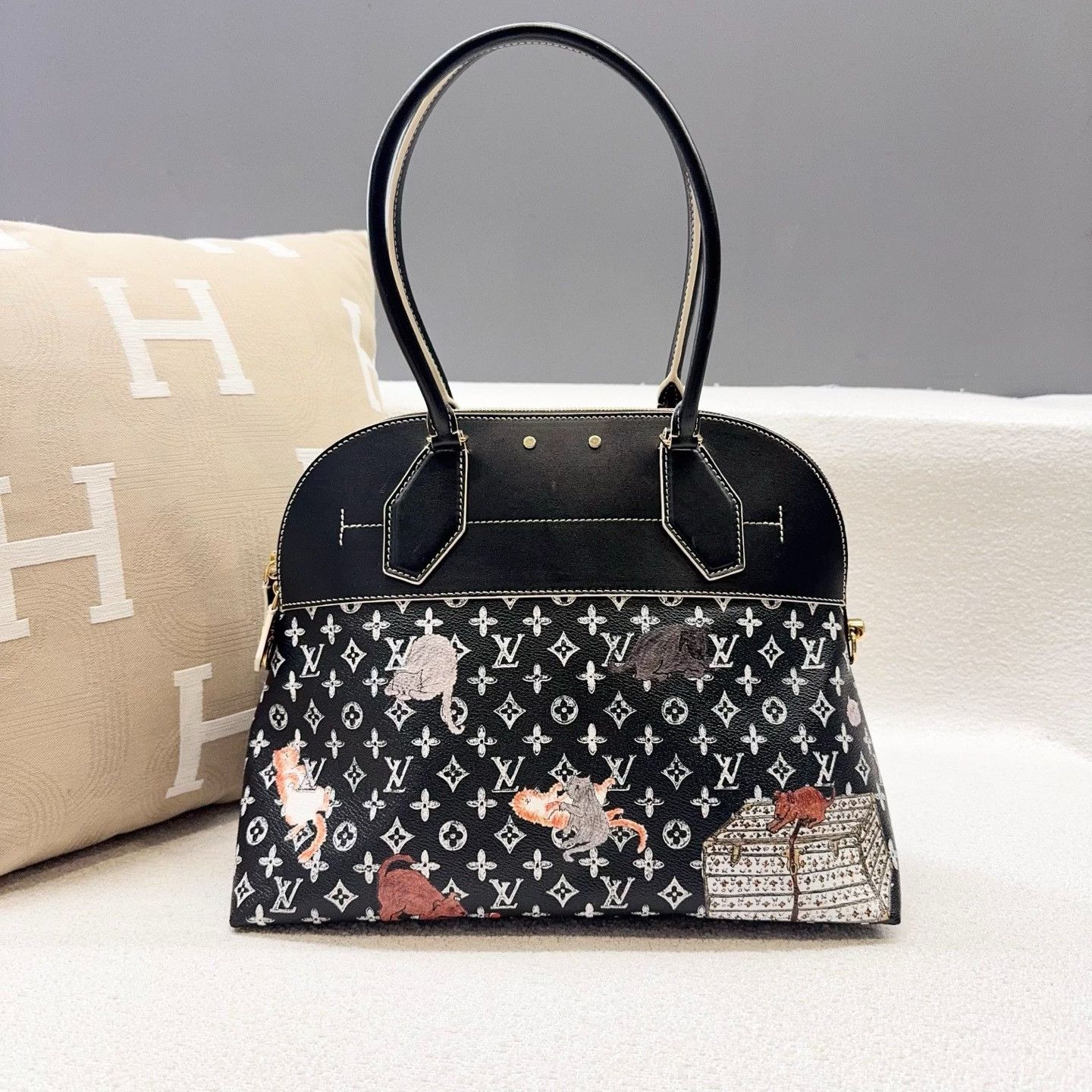 Louis Vuitton Pre-loved Bag Very good condition Size ONE SIZE - 3 Thumbnail