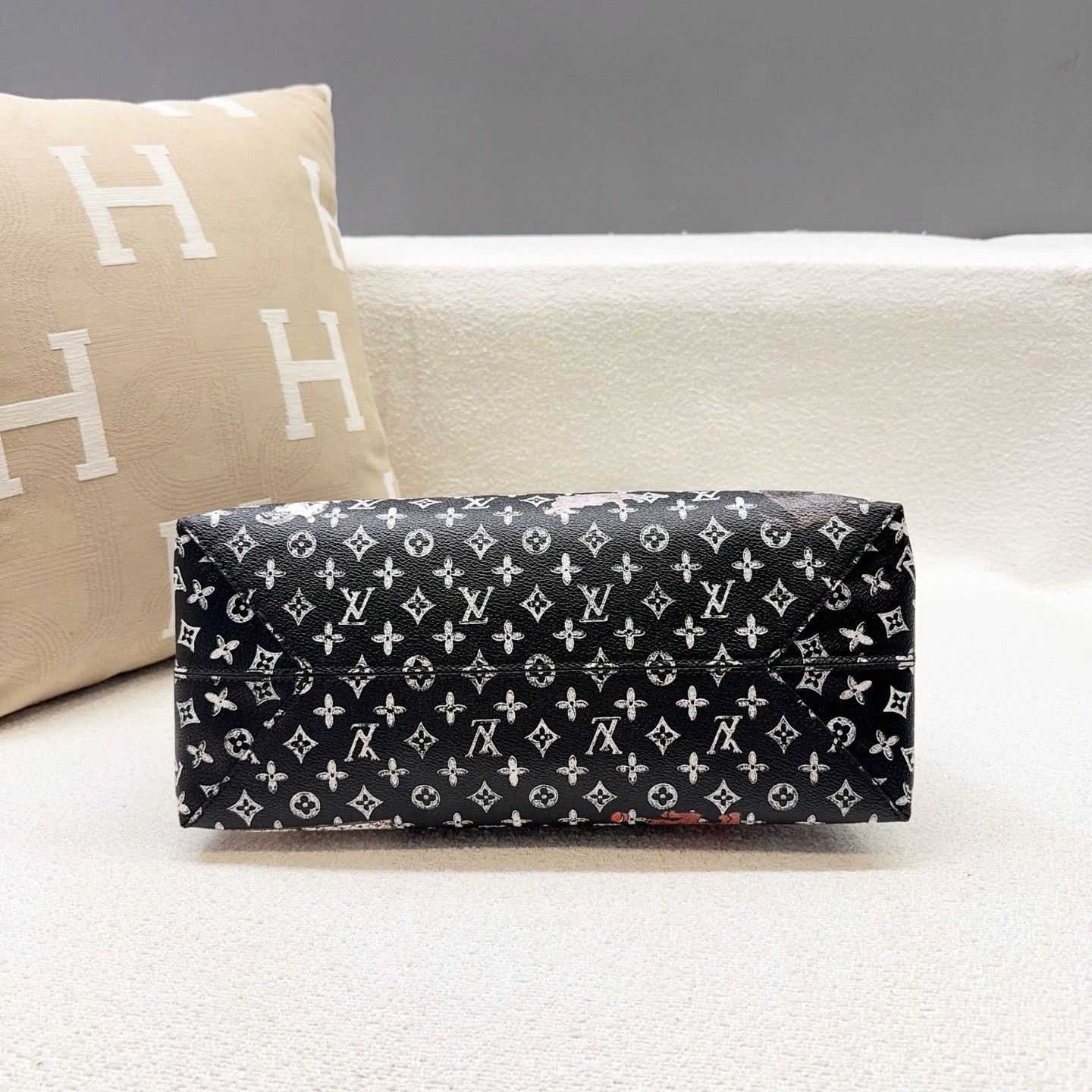 Louis Vuitton Pre-loved Bag Very good condition Size ONE SIZE - 5 Thumbnail