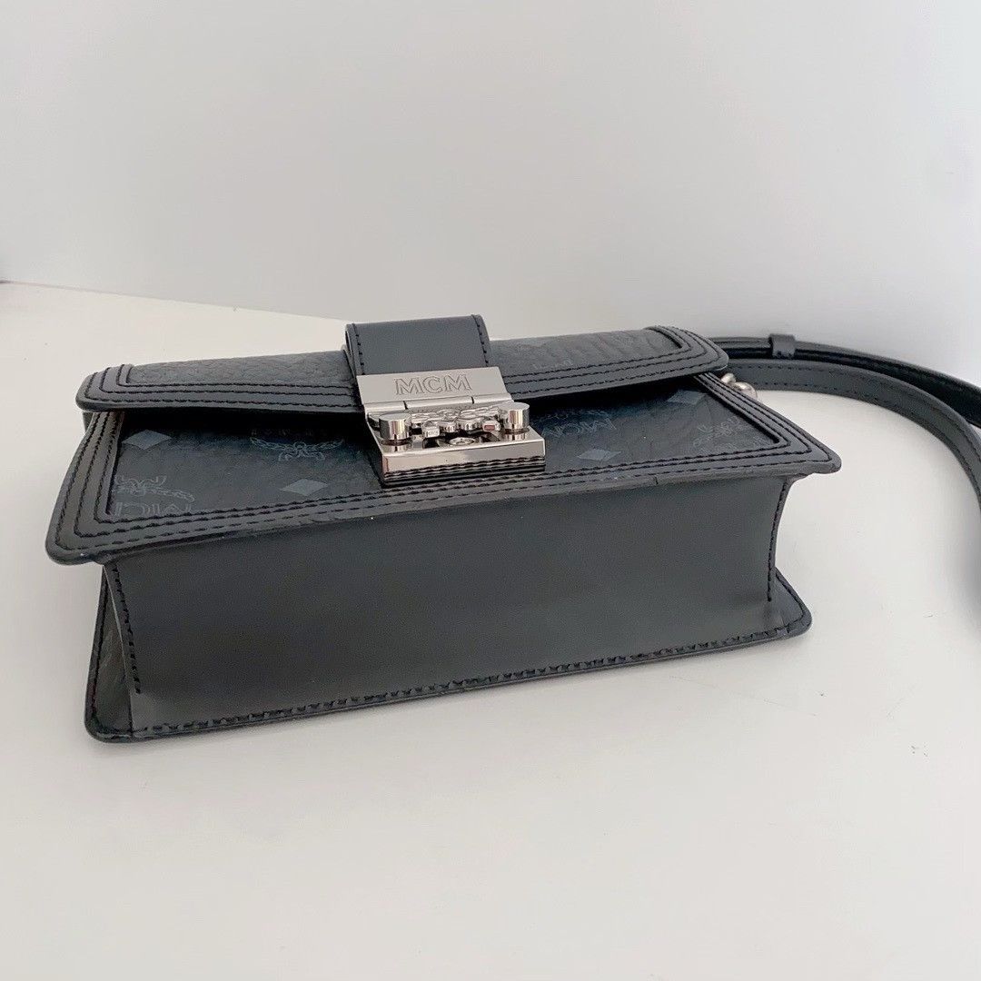 MCM Pre-loved Bag Very good condition Size ONE SIZE - 4 Thumbnail