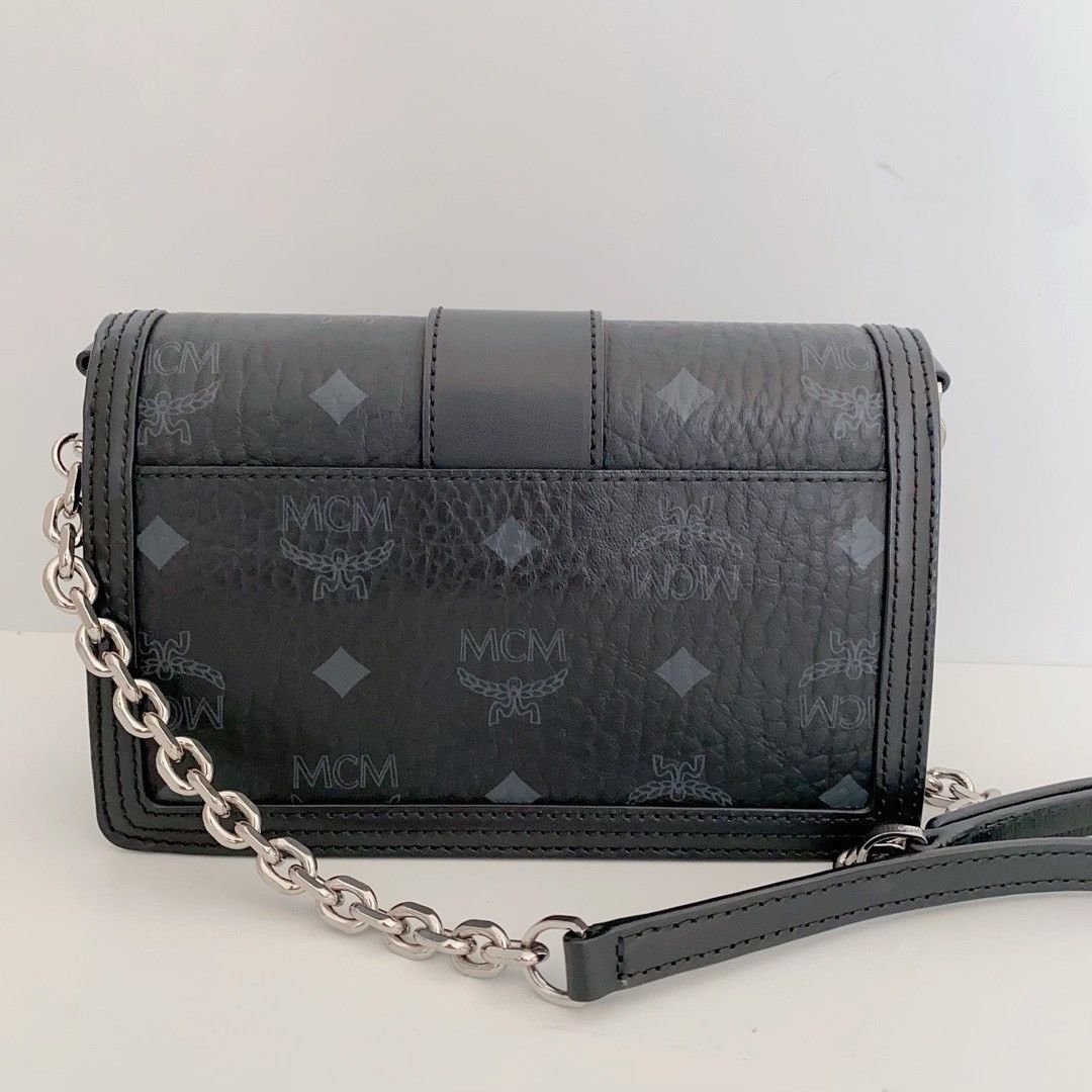 MCM Pre-loved Bag Very good condition Size ONE SIZE - 5 Thumbnail