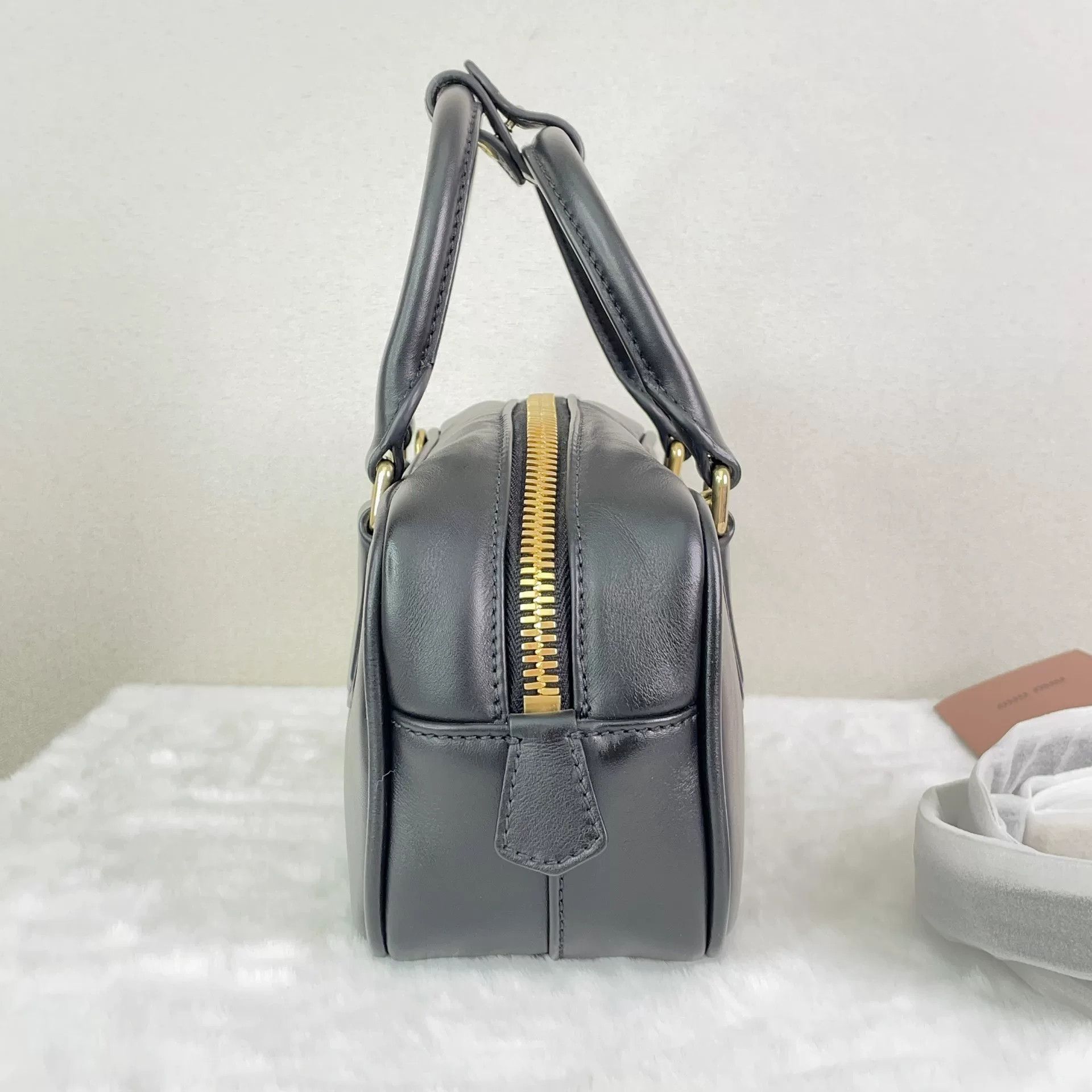 Miu Miu Pre-loved Bag Very good condition Size ONE SIZE - 3 Thumbnail