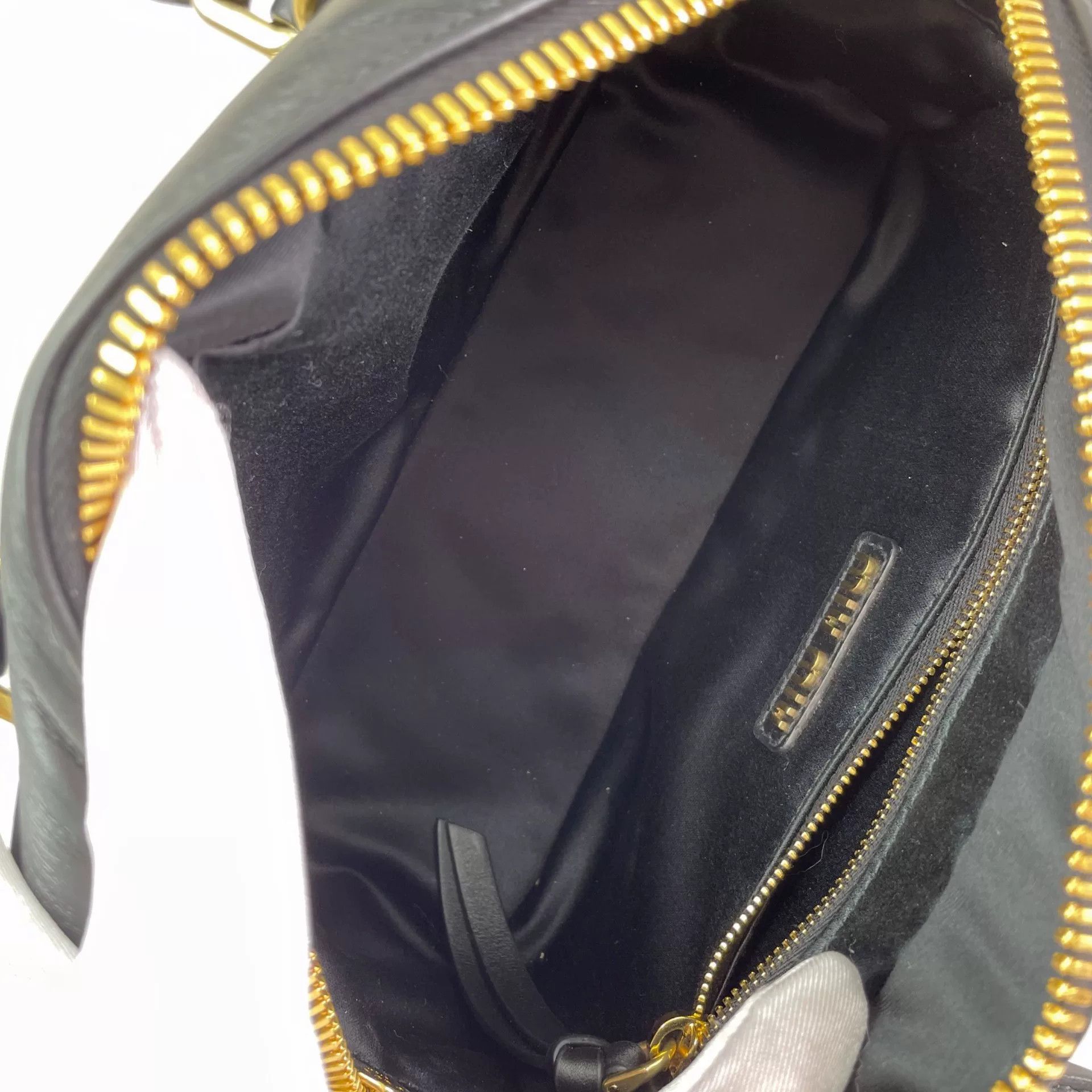Miu Miu Pre-loved Bag Very good condition Size ONE SIZE - 8 Thumbnail