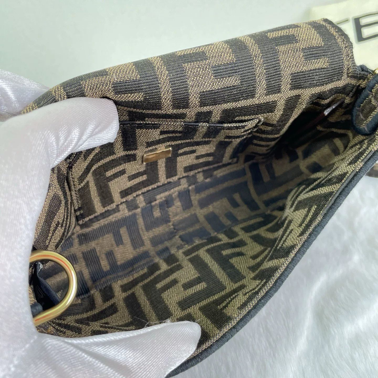 Fendi Pre-loved Bag Very good condition Size ONE SIZE - 9 Thumbnail