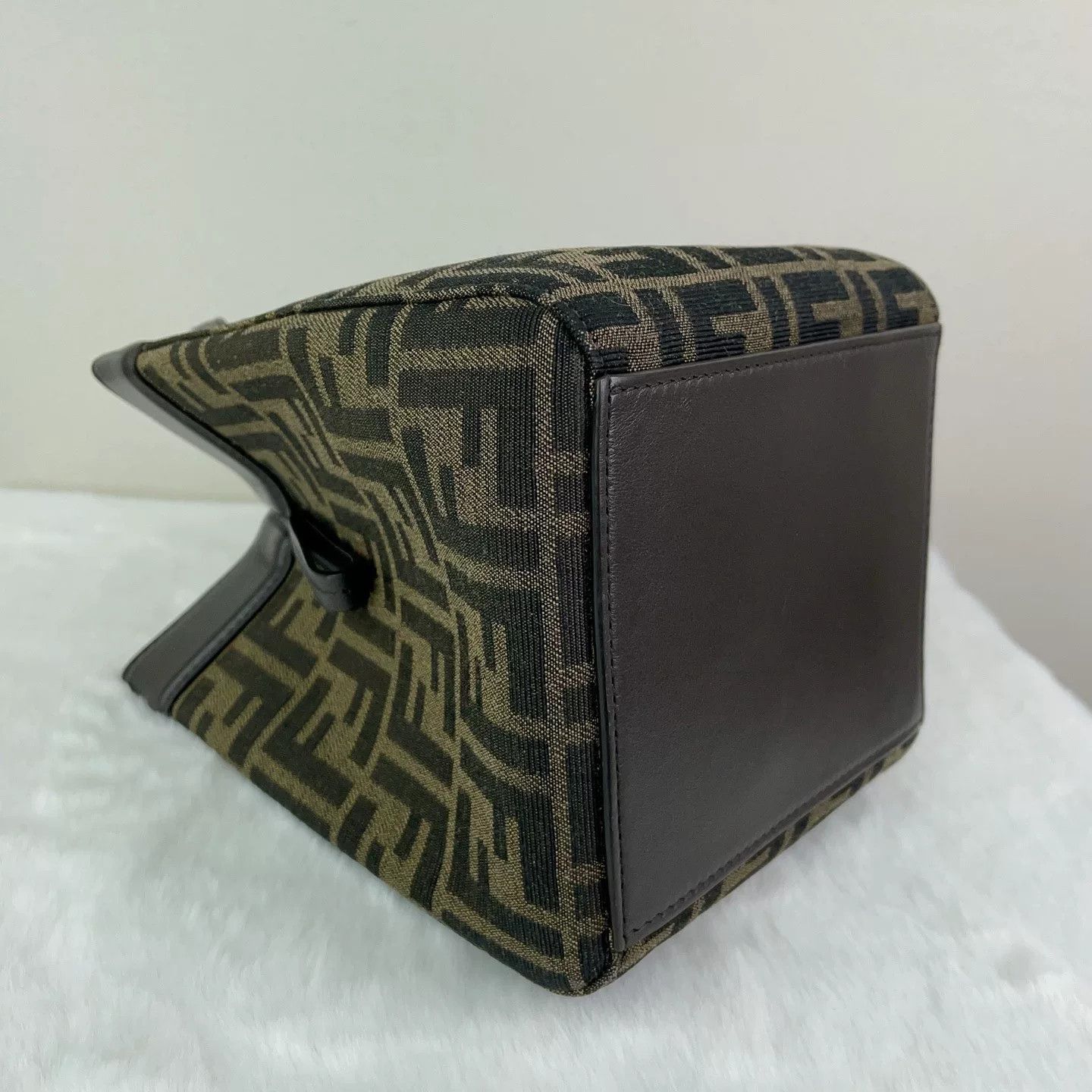 Fendi Pre-loved Bag Very good condition Size ONE SIZE - 5 Thumbnail