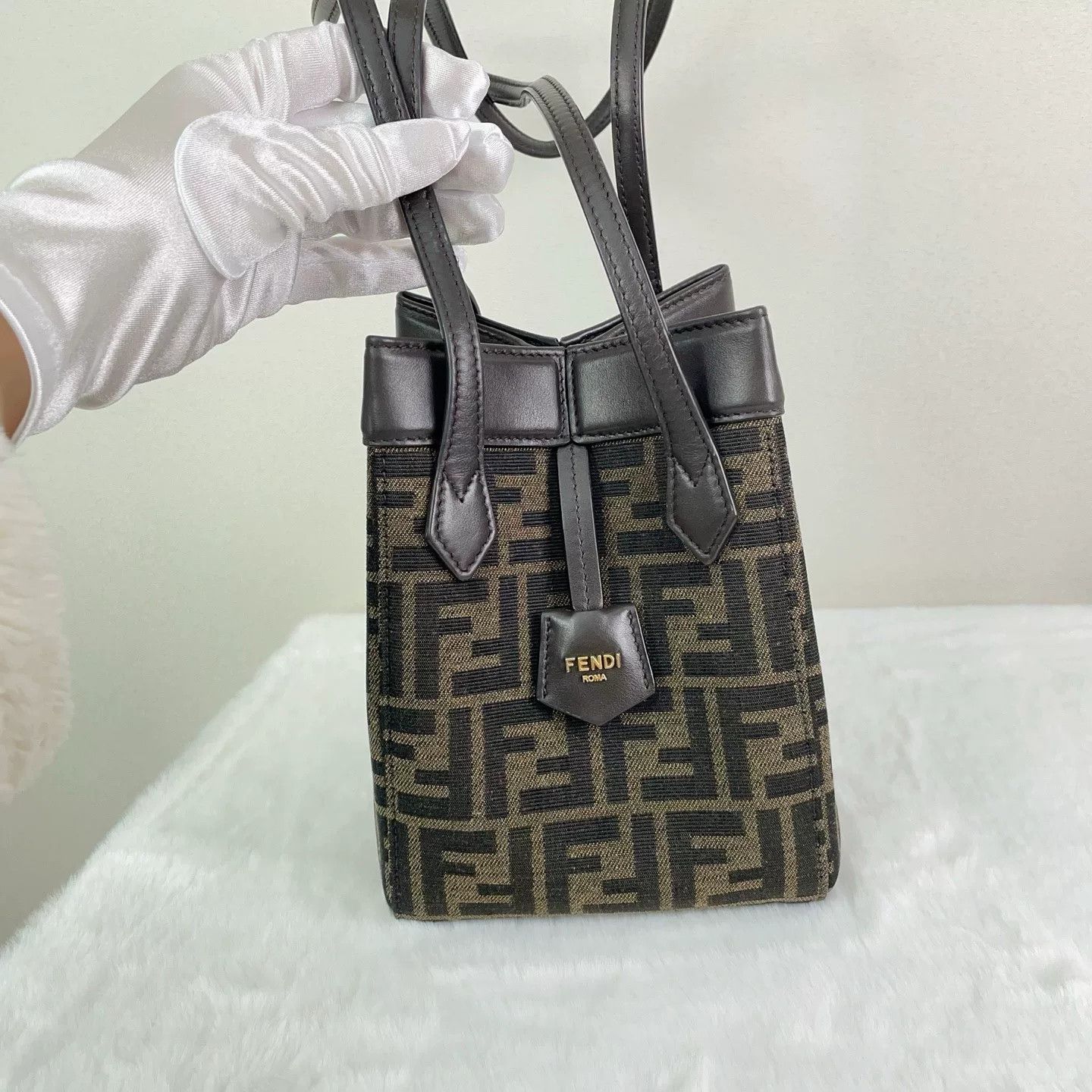 Fendi Pre-loved Bag Very good condition Size ONE SIZE - 7 Thumbnail