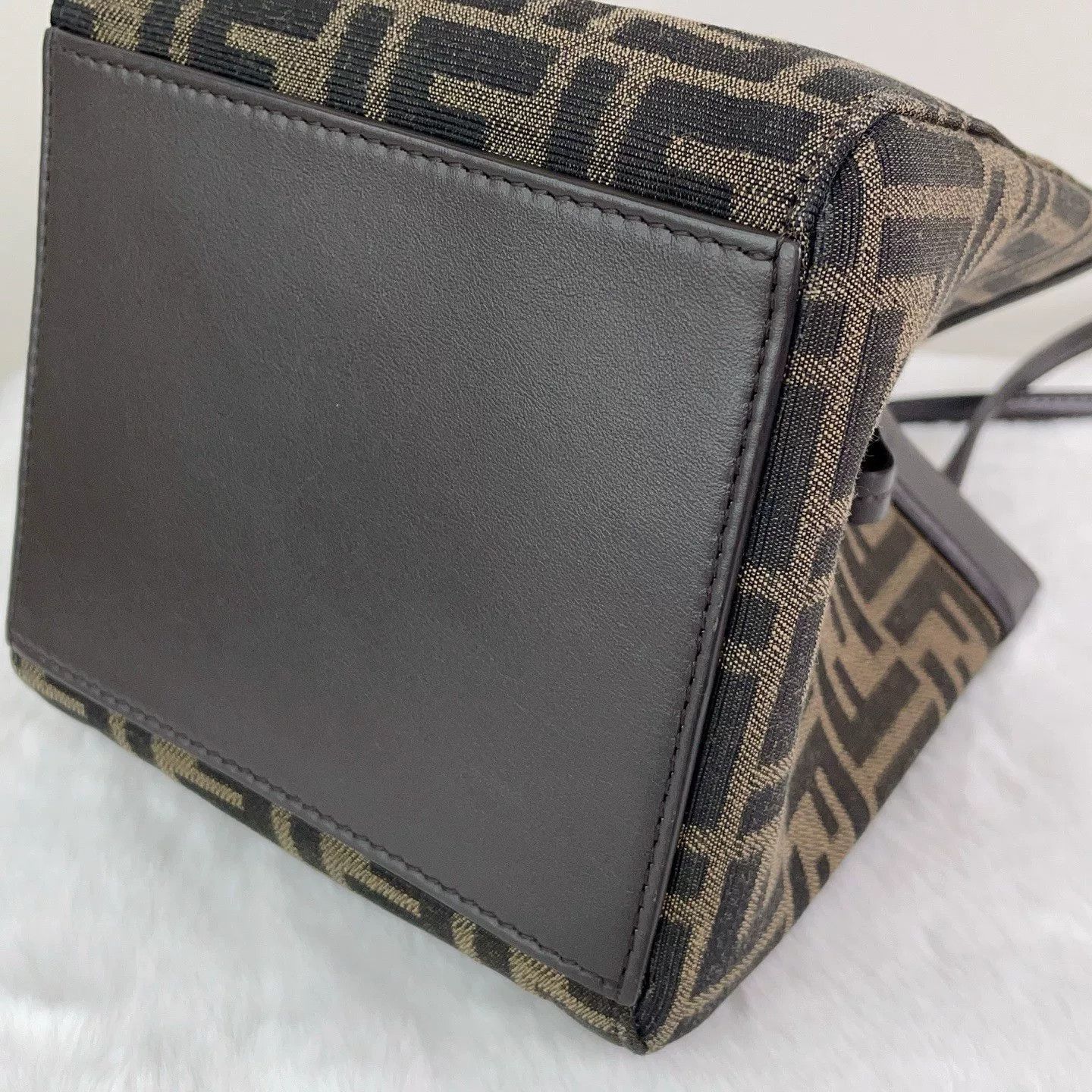 Fendi Pre-loved Bag Very good condition Size ONE SIZE - 6 Thumbnail