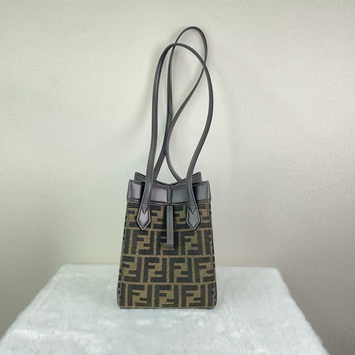 Fendi Pre-loved Bag Very good condition Size ONE SIZE - 2 Thumbnail