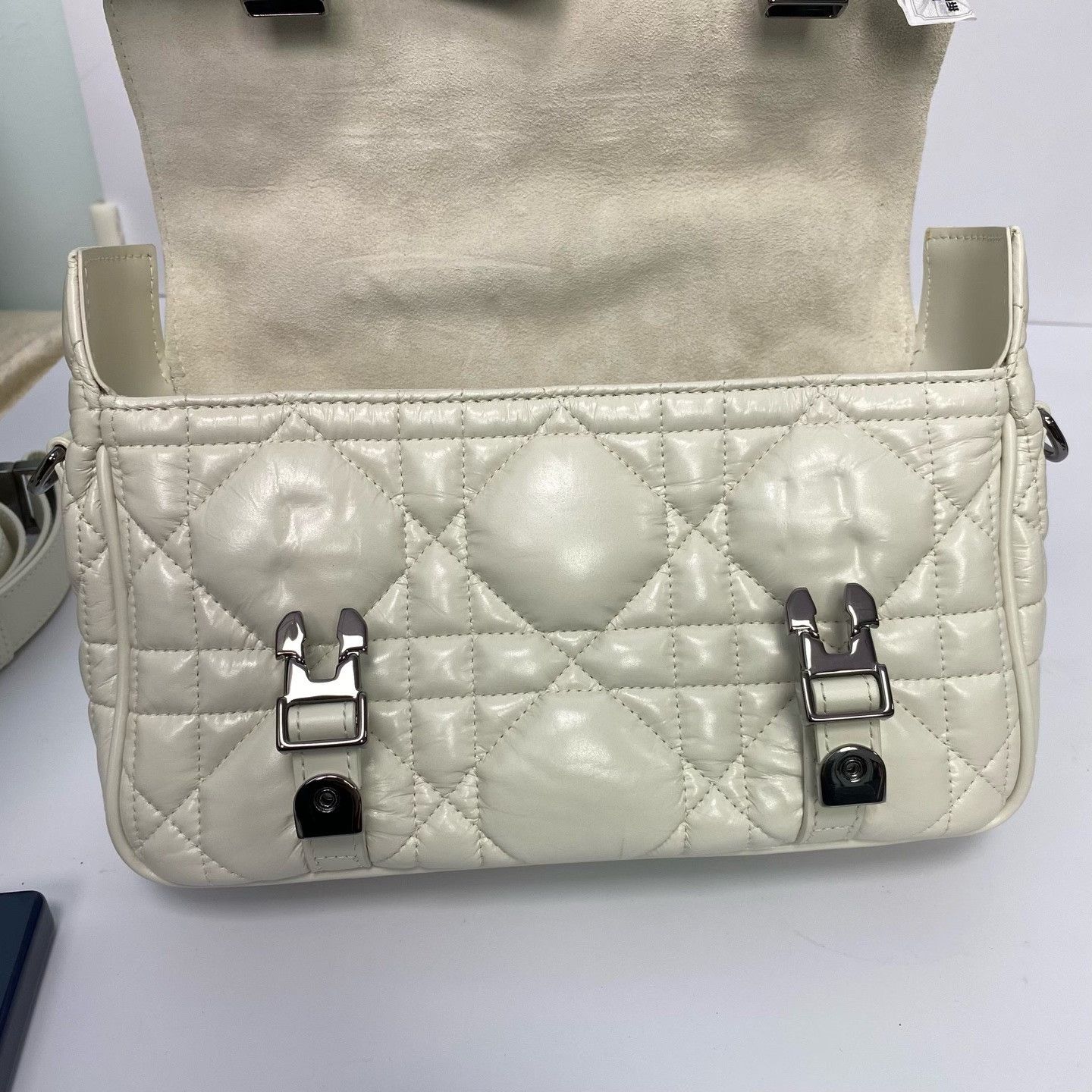 Dior Pre-loved Bag Very good condition Size ONE SIZE - 9 Thumbnail