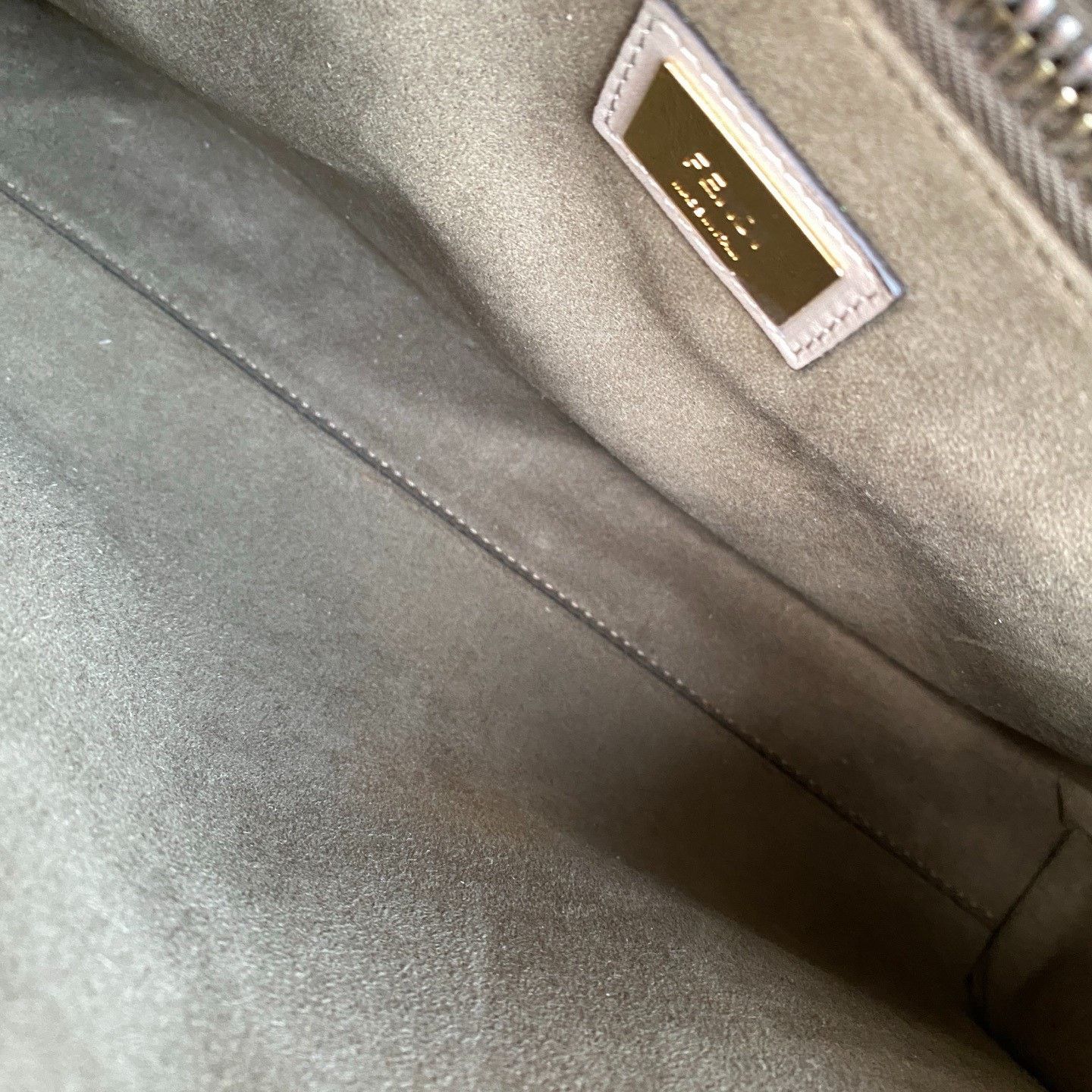 Fendi Pre-loved Bag Very good condition Size ONE SIZE - 7 Thumbnail