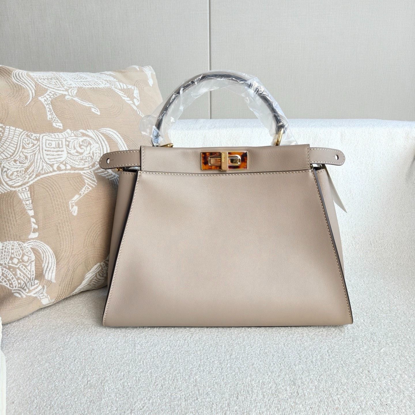 Fendi Pre-loved Bag Very good condition Size ONE SIZE - 2 Thumbnail