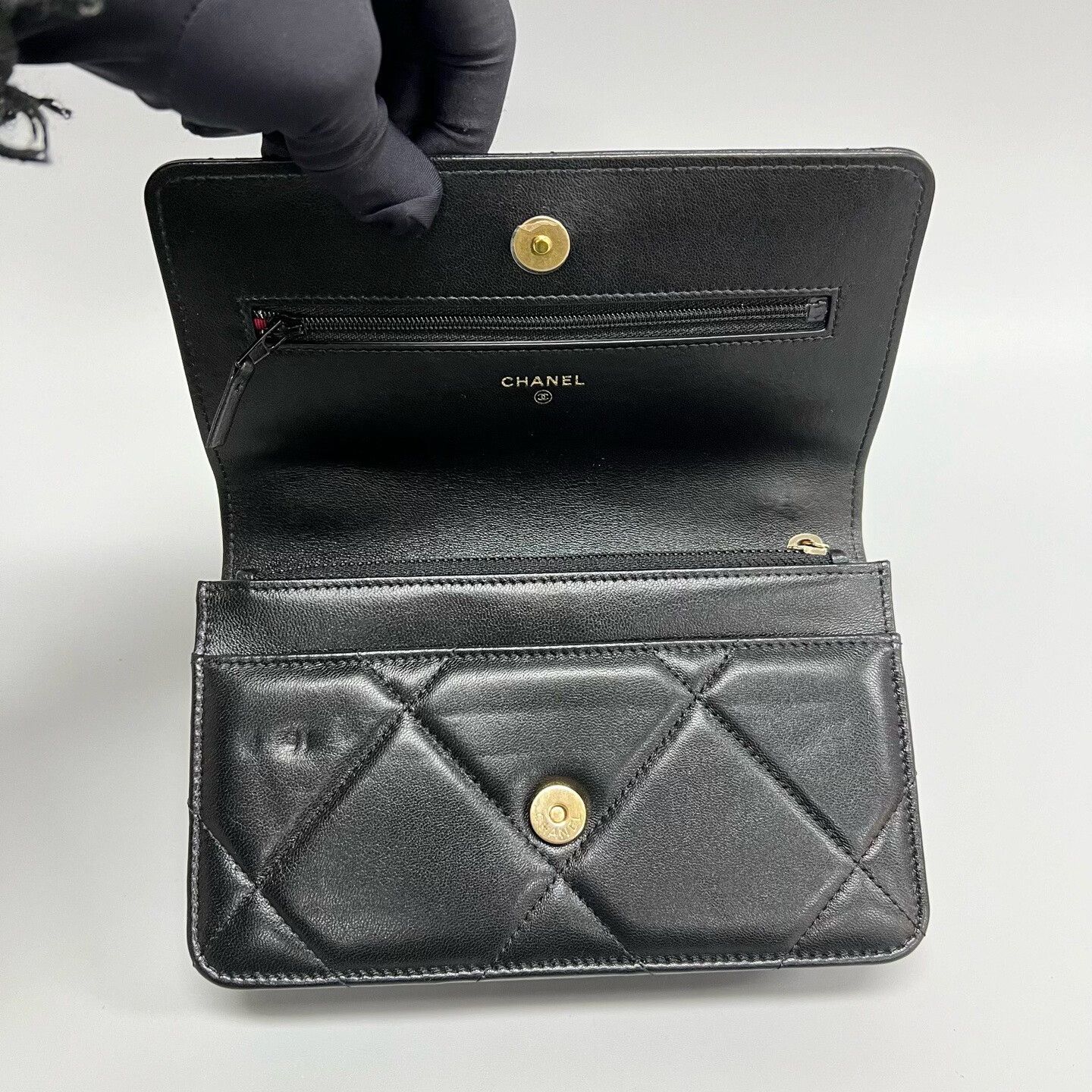 Chanel Pre-loved Bag Very good condition Size ONE SIZE - 8 Thumbnail